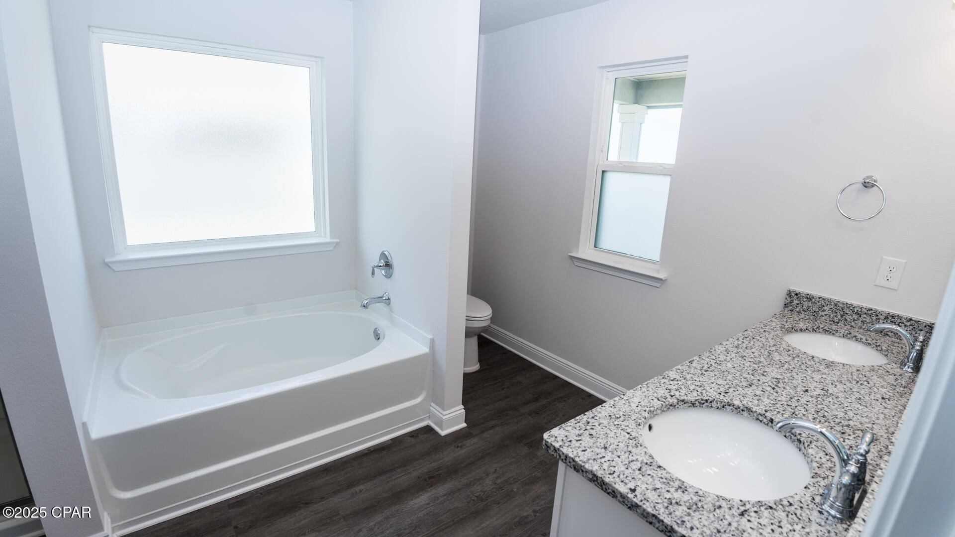 Image 38 For 140 Carriage Road