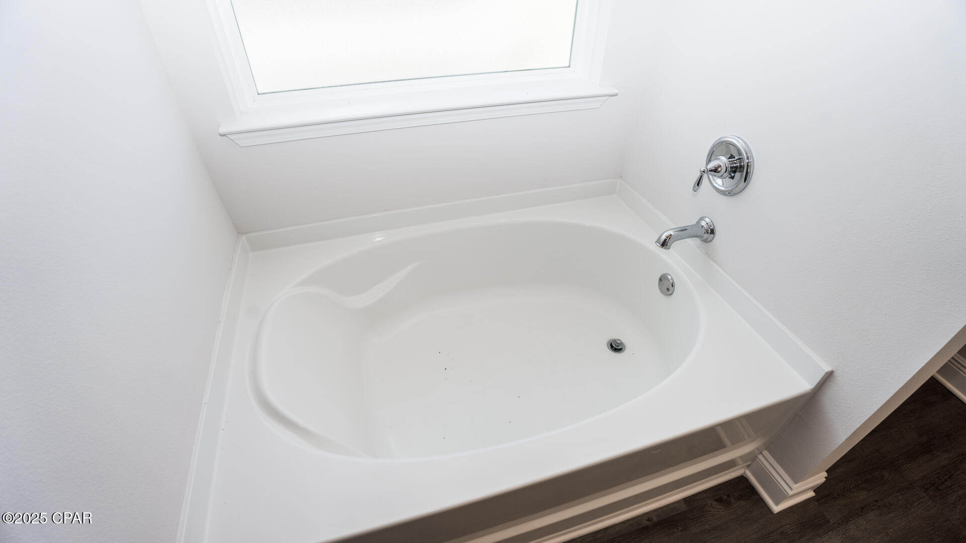 Image 39 For 140 Carriage Road