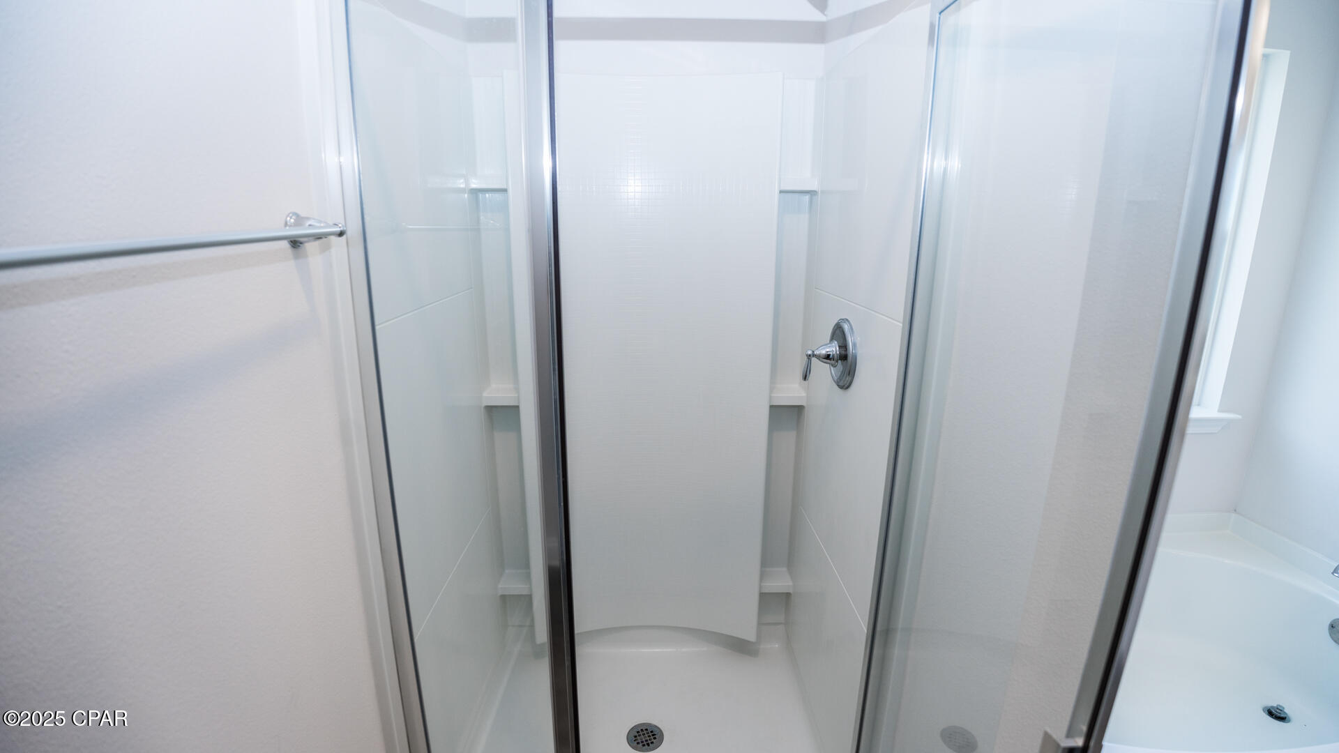 Image 41 For 140 Carriage Road