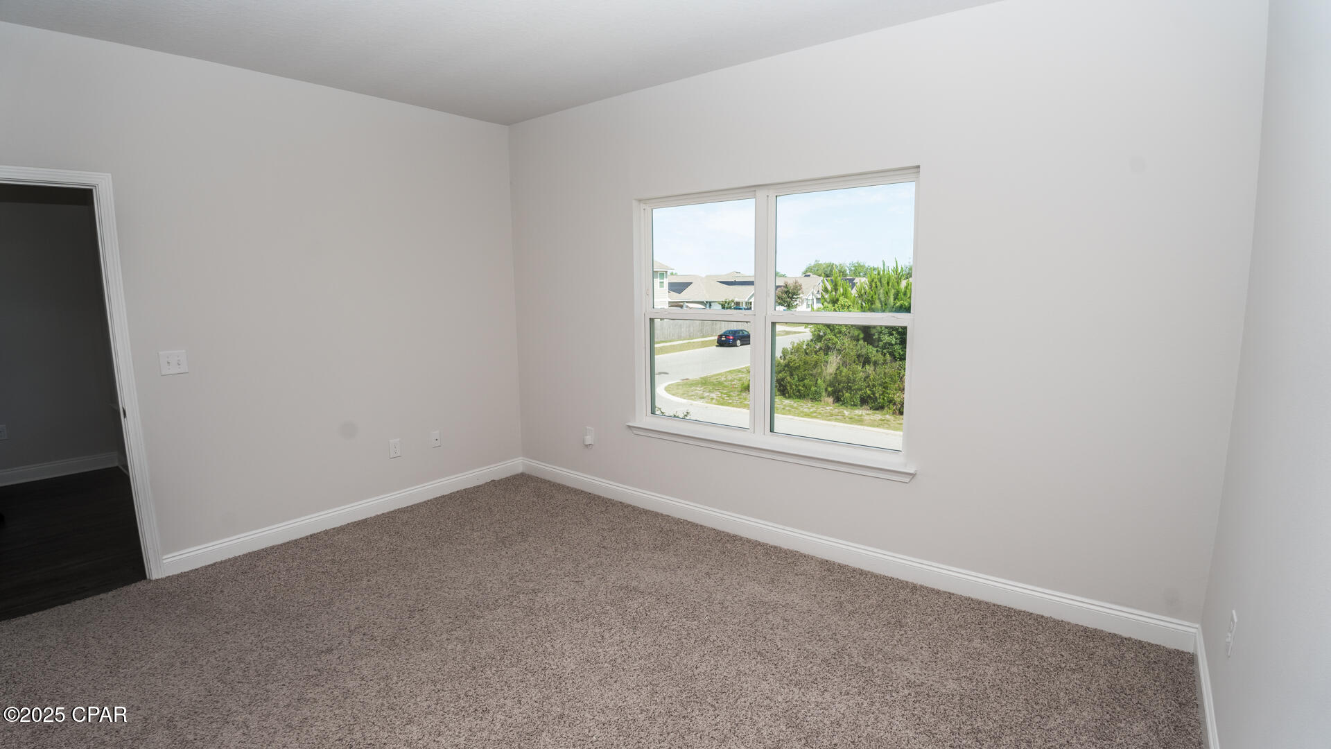 Image 52 For 140 Carriage Road