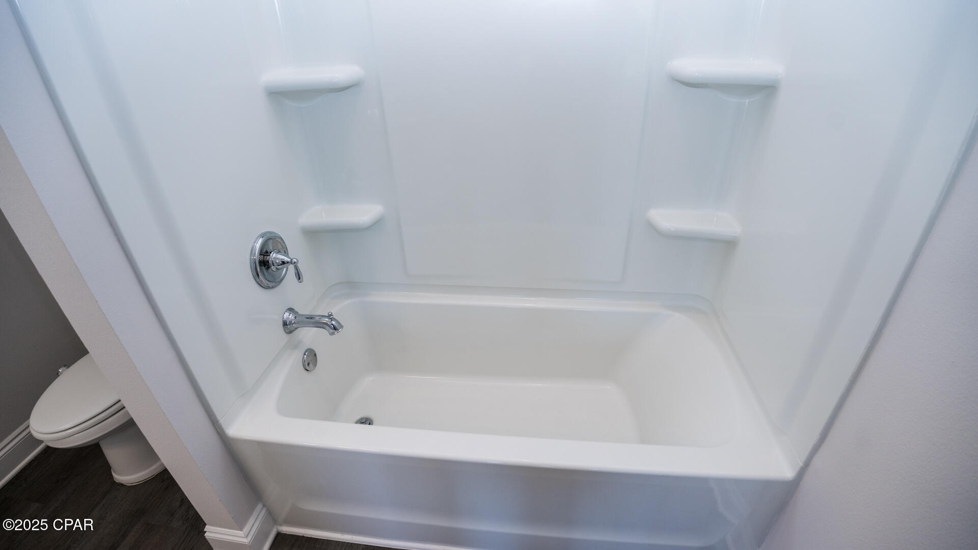 Image 54 For 140 Carriage Road