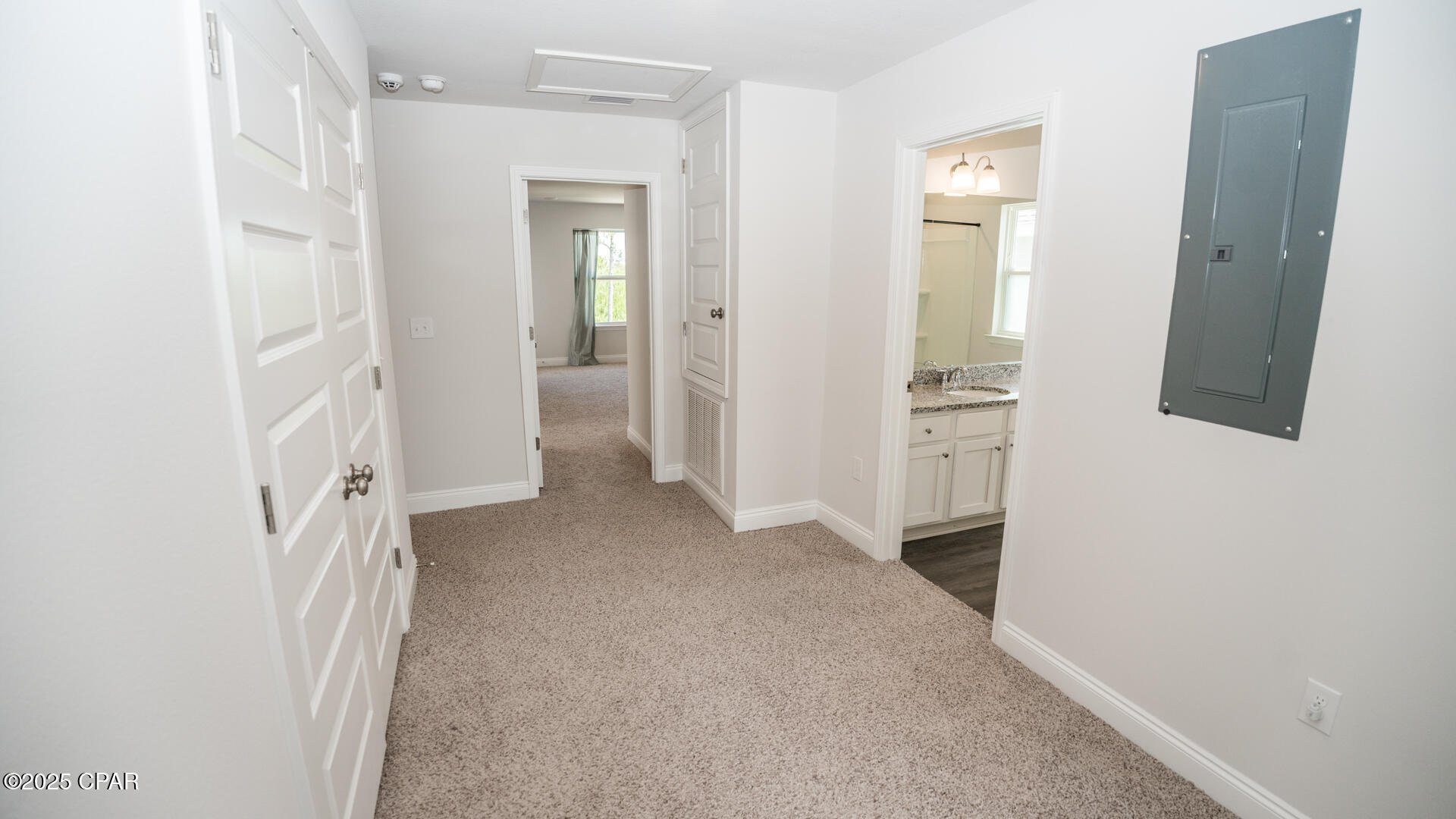 Image 62 For 140 Carriage Road