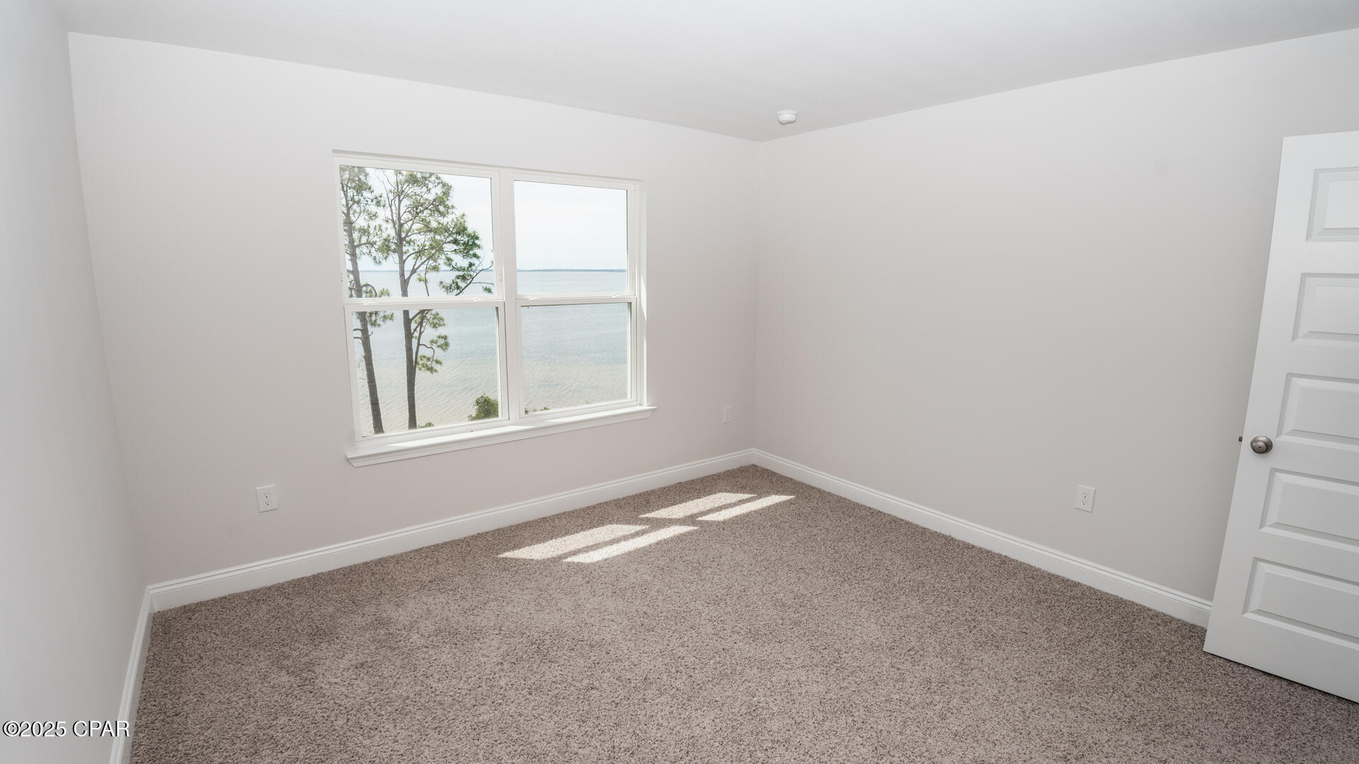 Image 64 For 140 Carriage Road