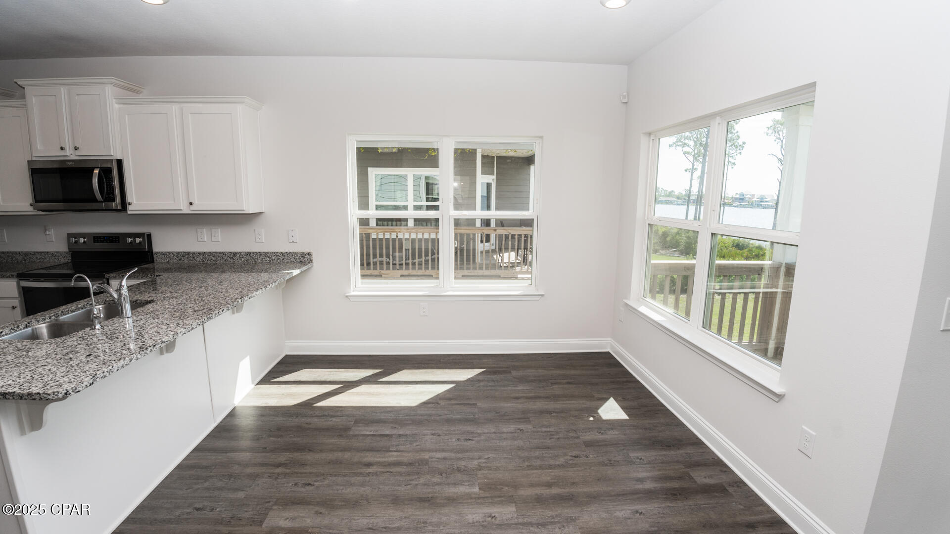 Image 7 For 140 Carriage Road