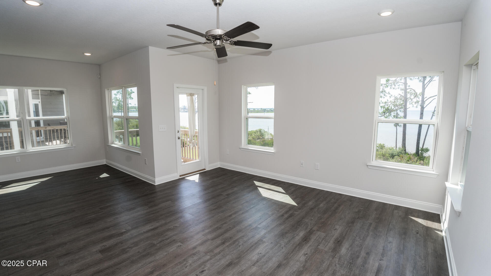 Image 9 For 140 Carriage Road