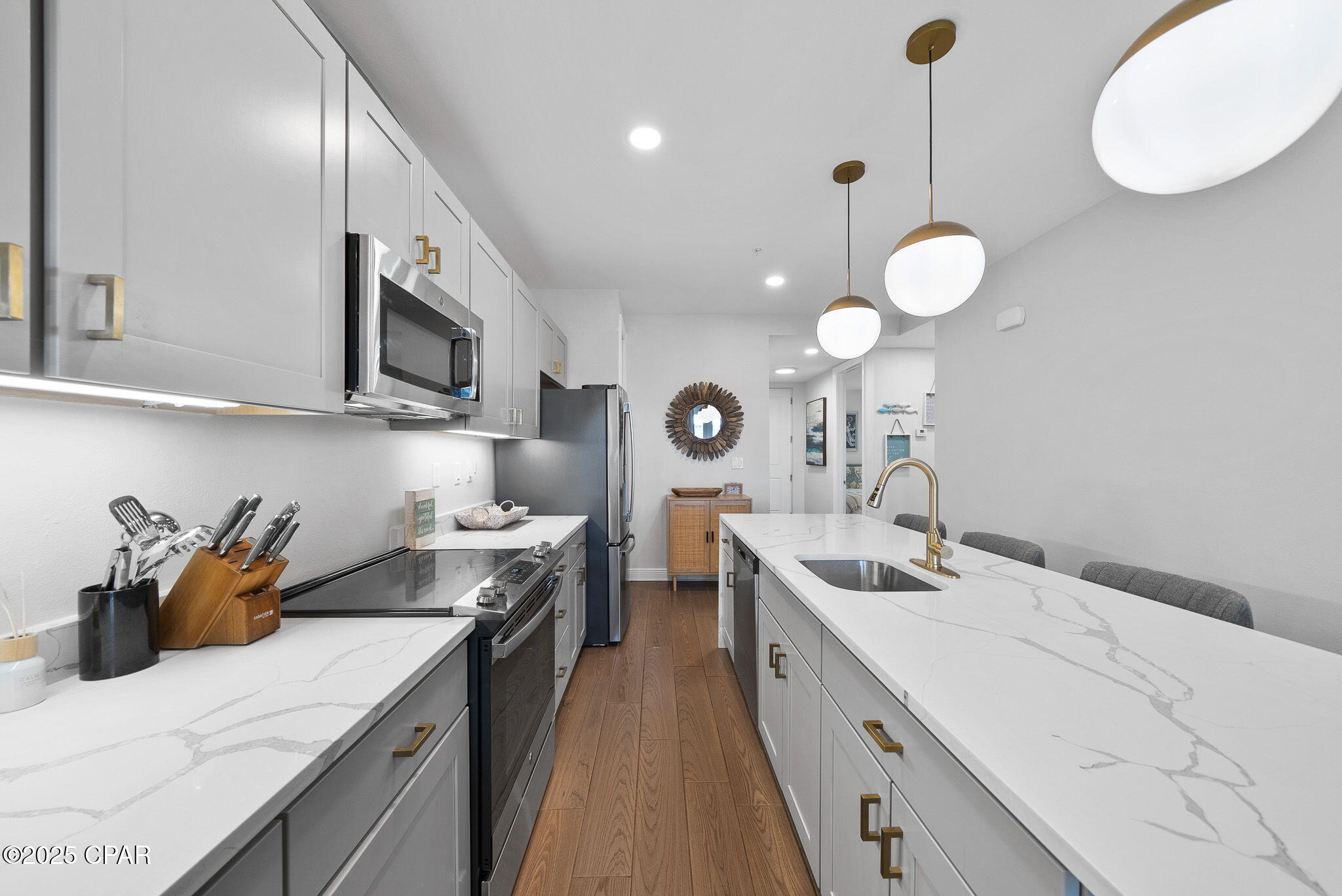 Listing photo id 10 for 1740 County Hwy 393  203