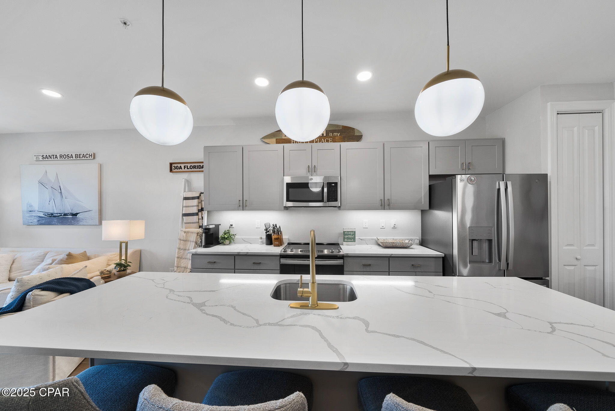 Image 11 For 1740 County Hwy 393  203