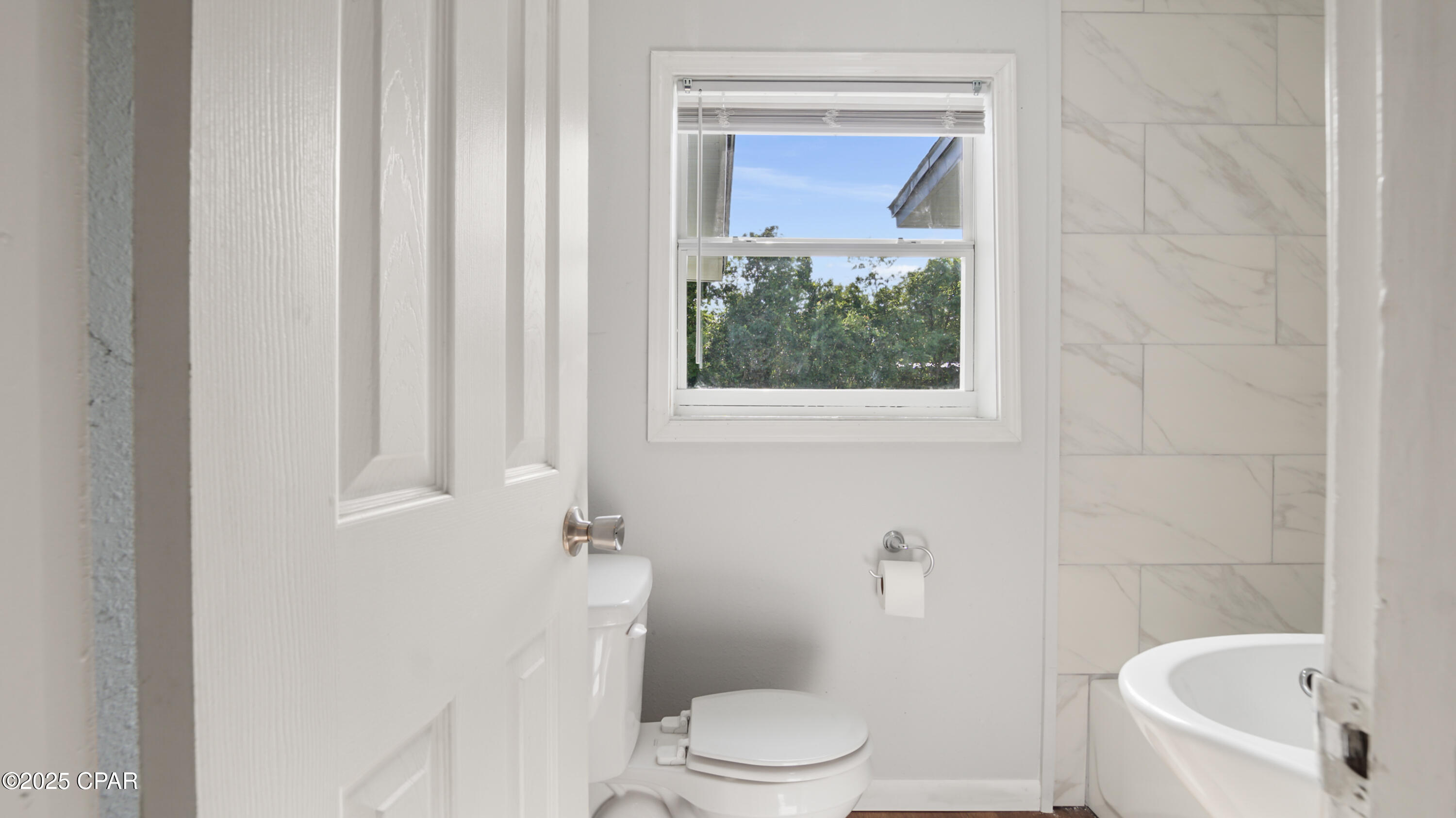 Image 10 For 709 Williams Avenue