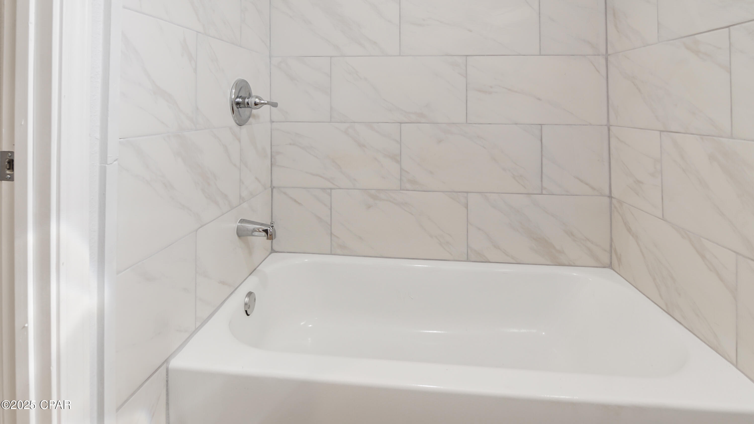 Image 13 For 709 Williams Avenue