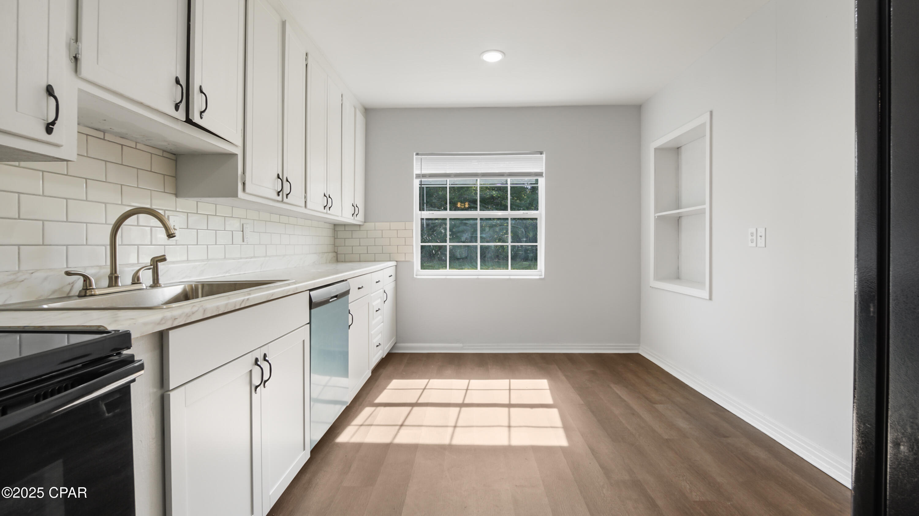 Image 20 For 709 Williams Avenue