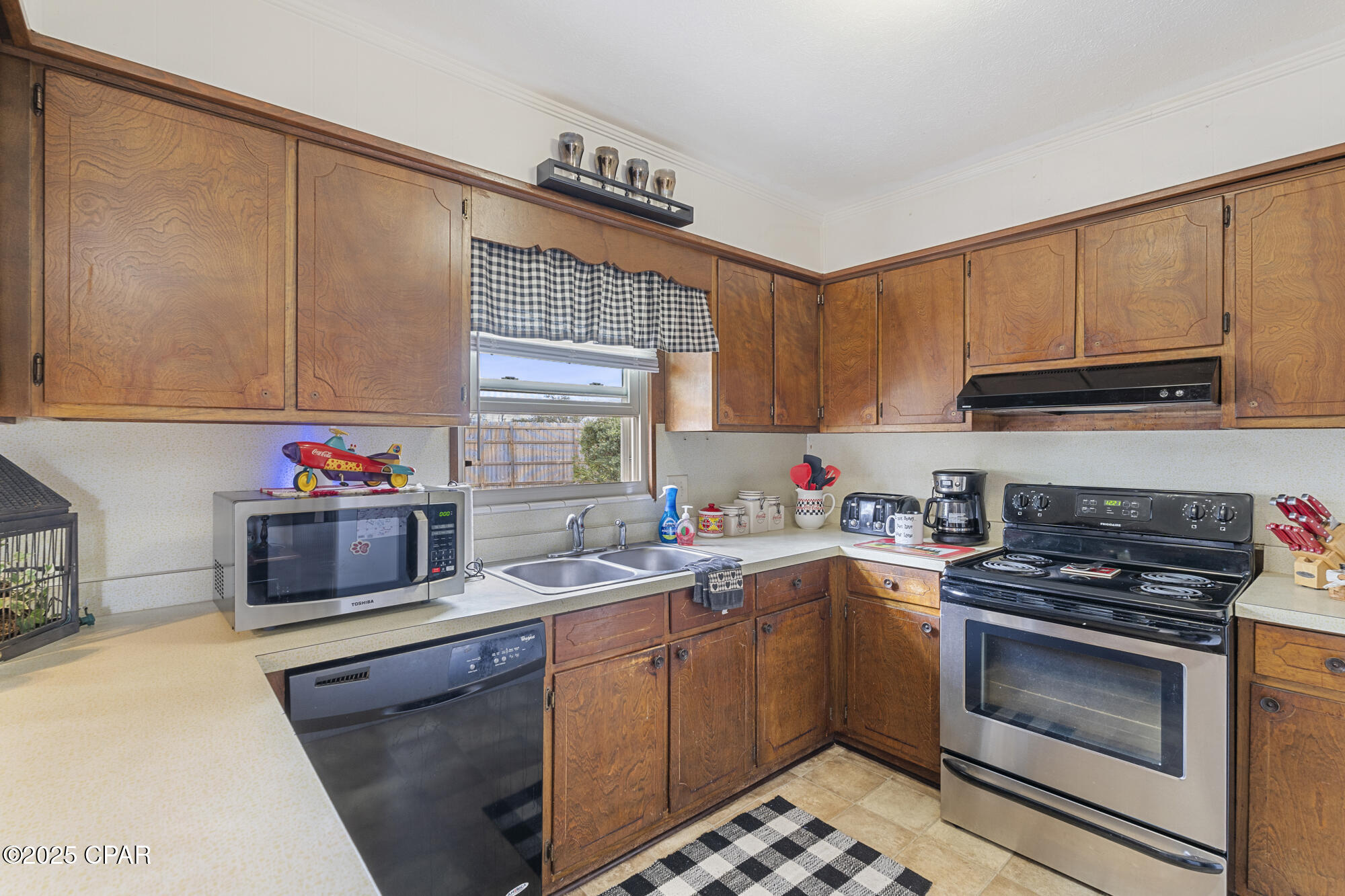 Image 9 For 5245 Collins Drive