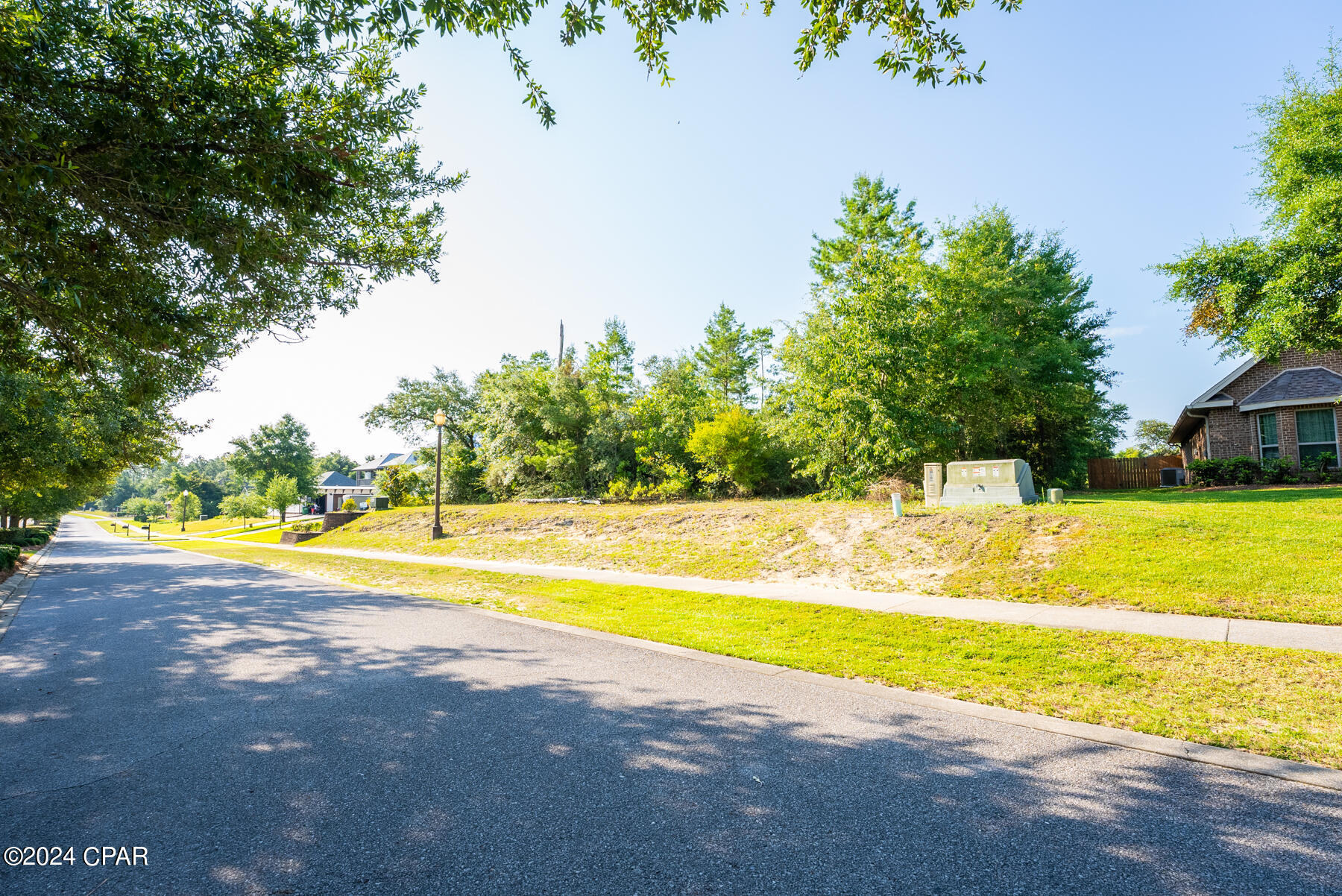 Image 13 For 154 Lake Merial Boulevard