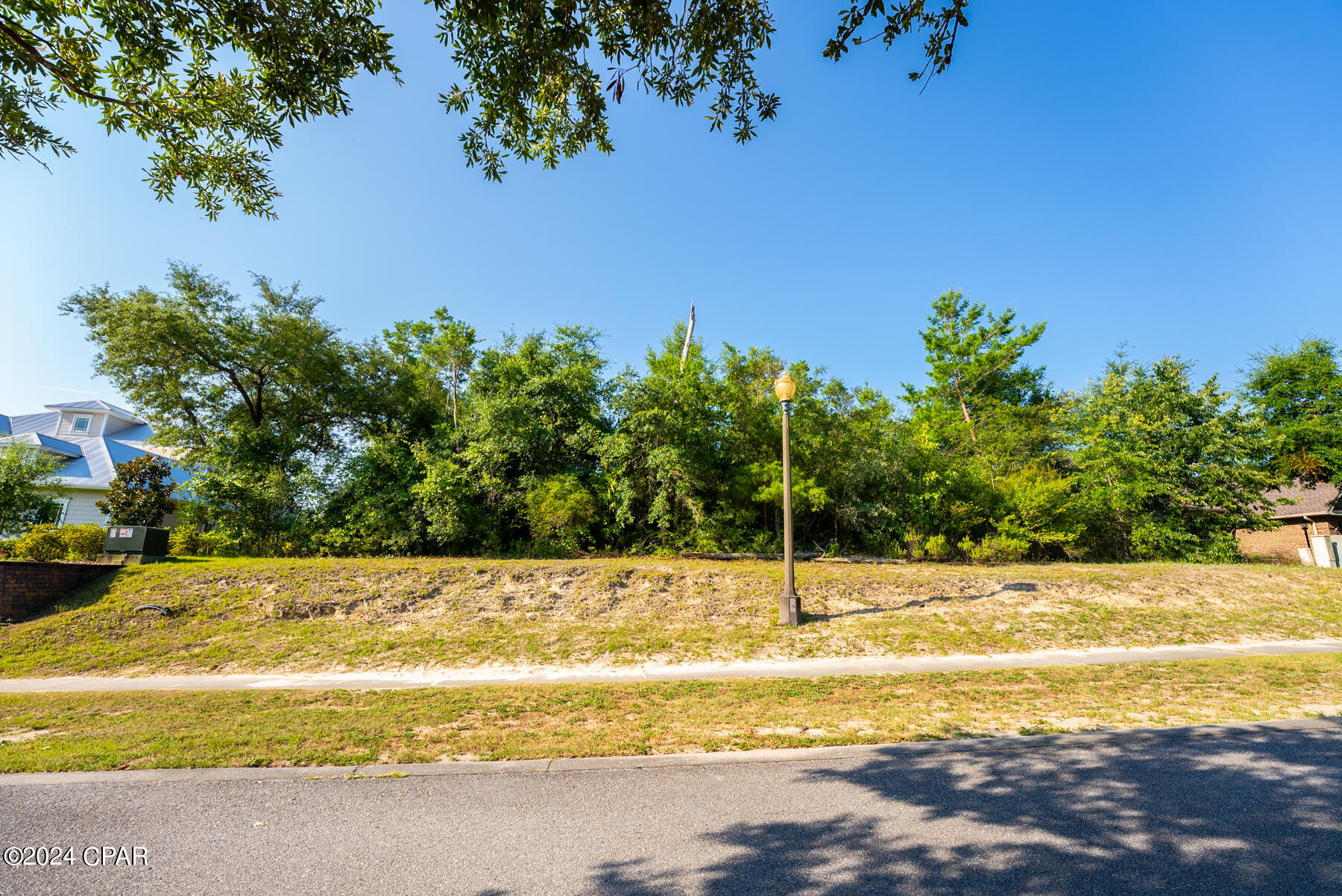 Image 6 For 154 Lake Merial Boulevard