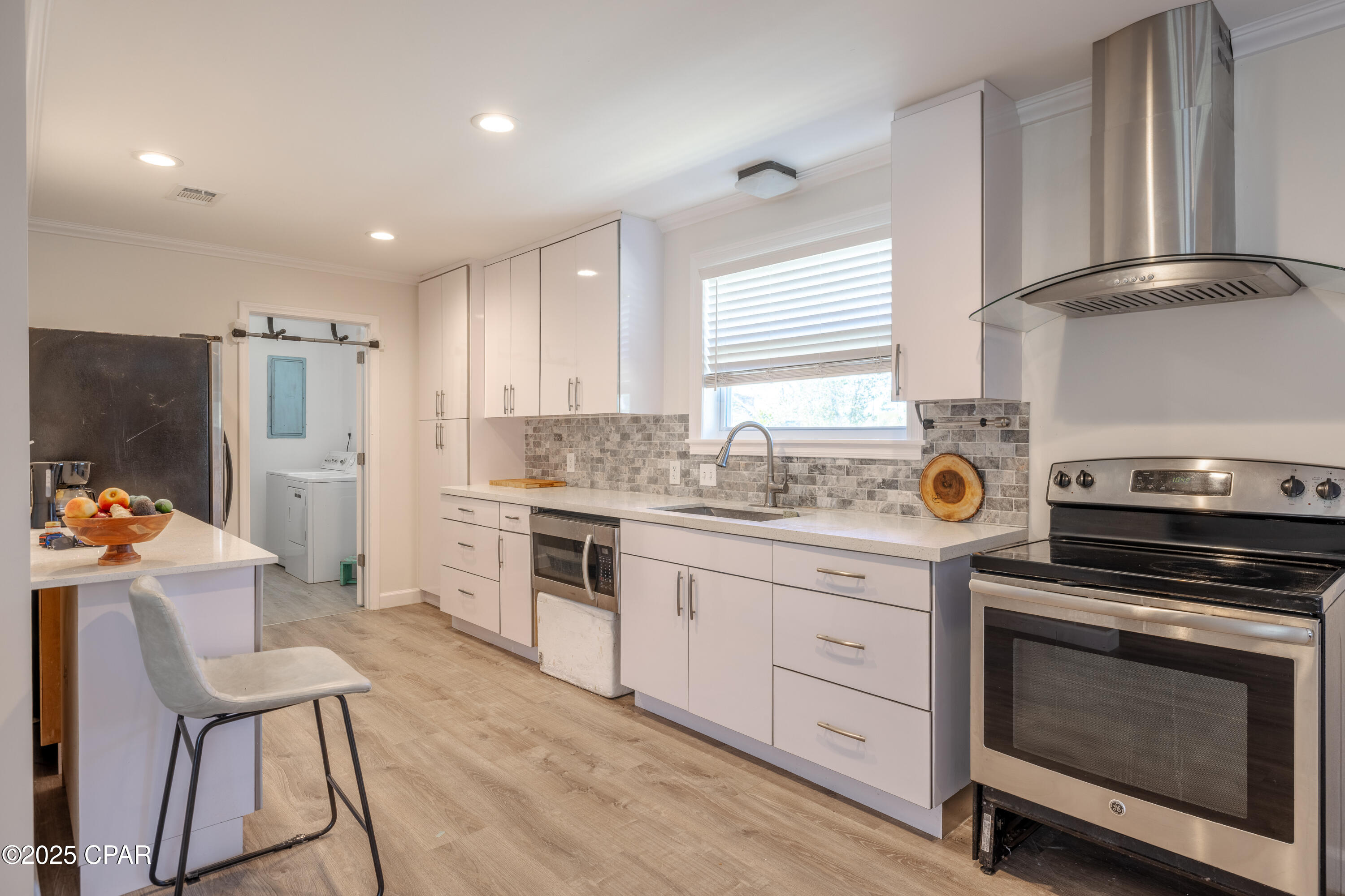 Image 14 For 301 Greenwood Drive