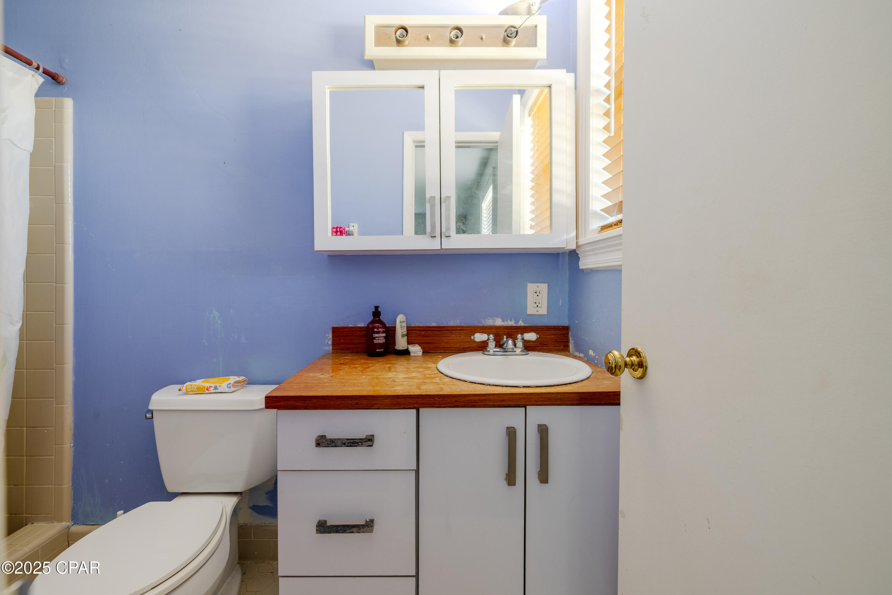 Image 23 For 301 Greenwood Drive