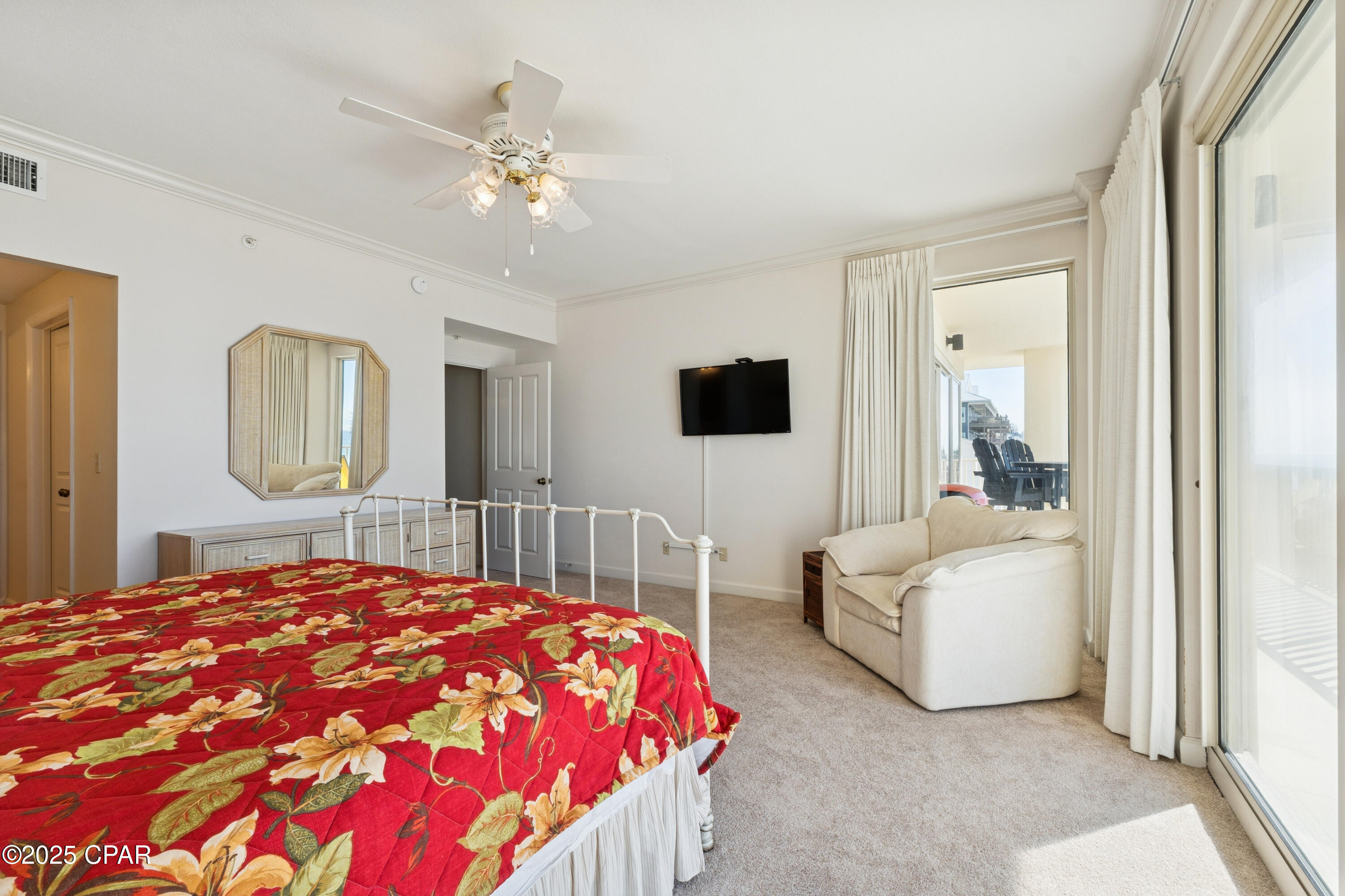 Image 20 For 8601 Surf Drive 1e