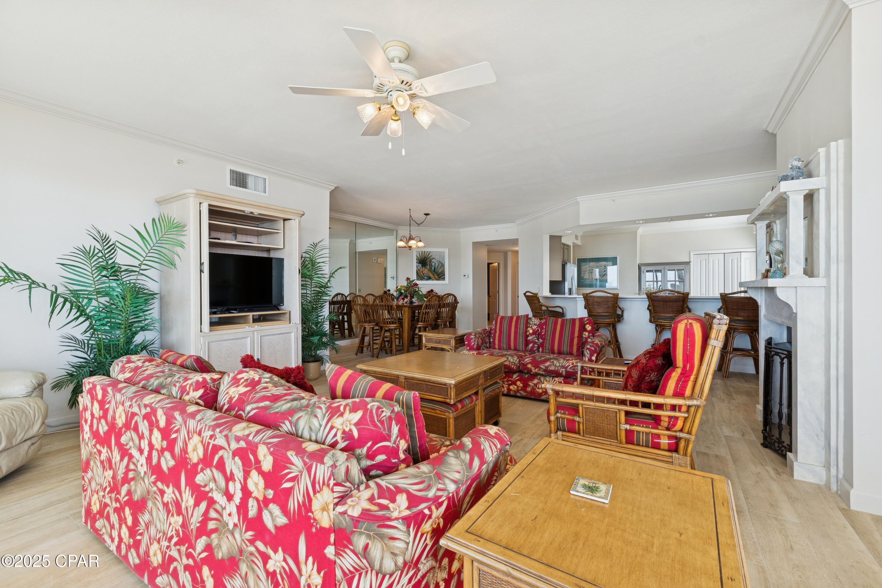 Image 25 For 8601 Surf Drive 1e