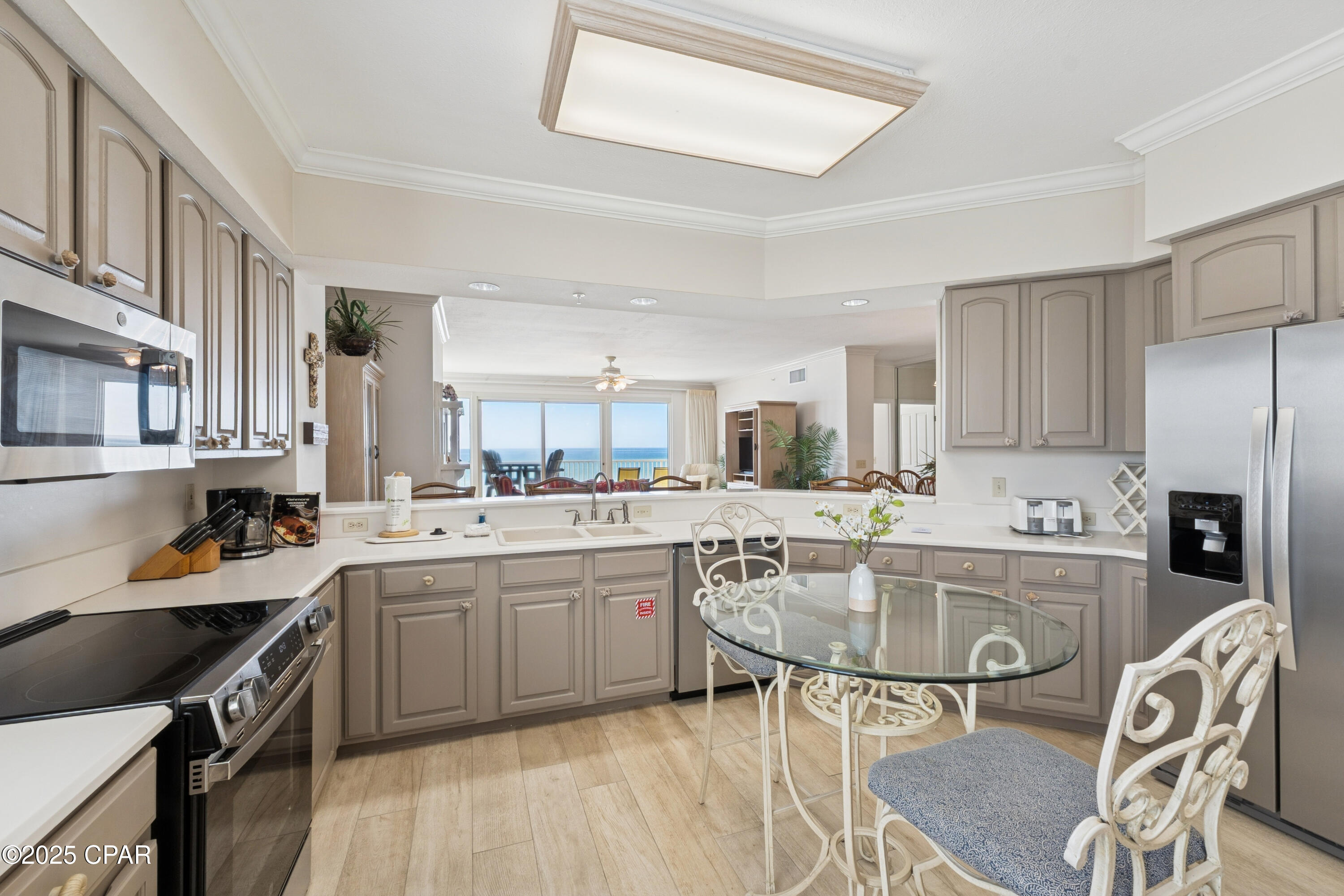 Image 29 For 8601 Surf Drive 1e