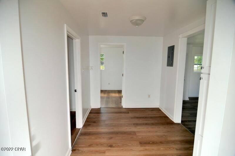 Image 13 For 802 College Avenue