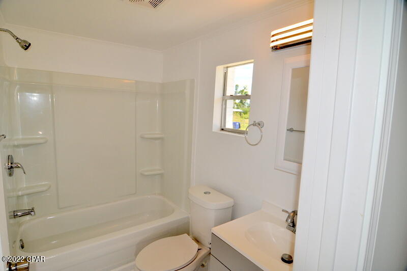 Image 17 For 802 College Avenue