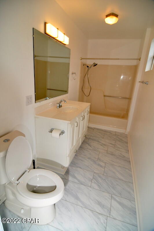 Image 19 For 802 College Avenue