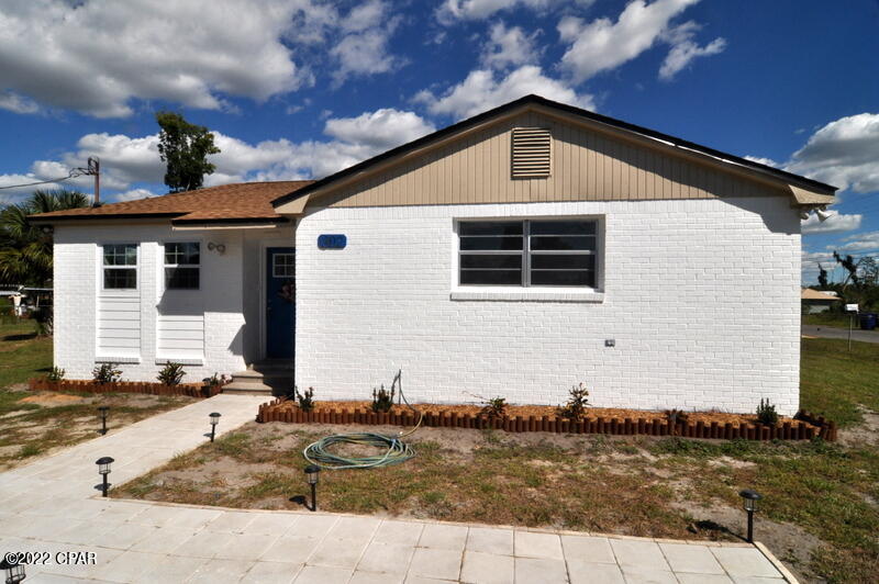 Photo 2 of Single family home for sale at 802 College Ave, Panama City, FL 32401 | MLS# 733282 | Listing updated on 2026-07-19