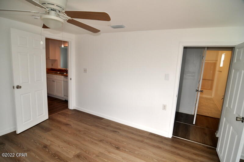 Image 21 For 802 College Avenue