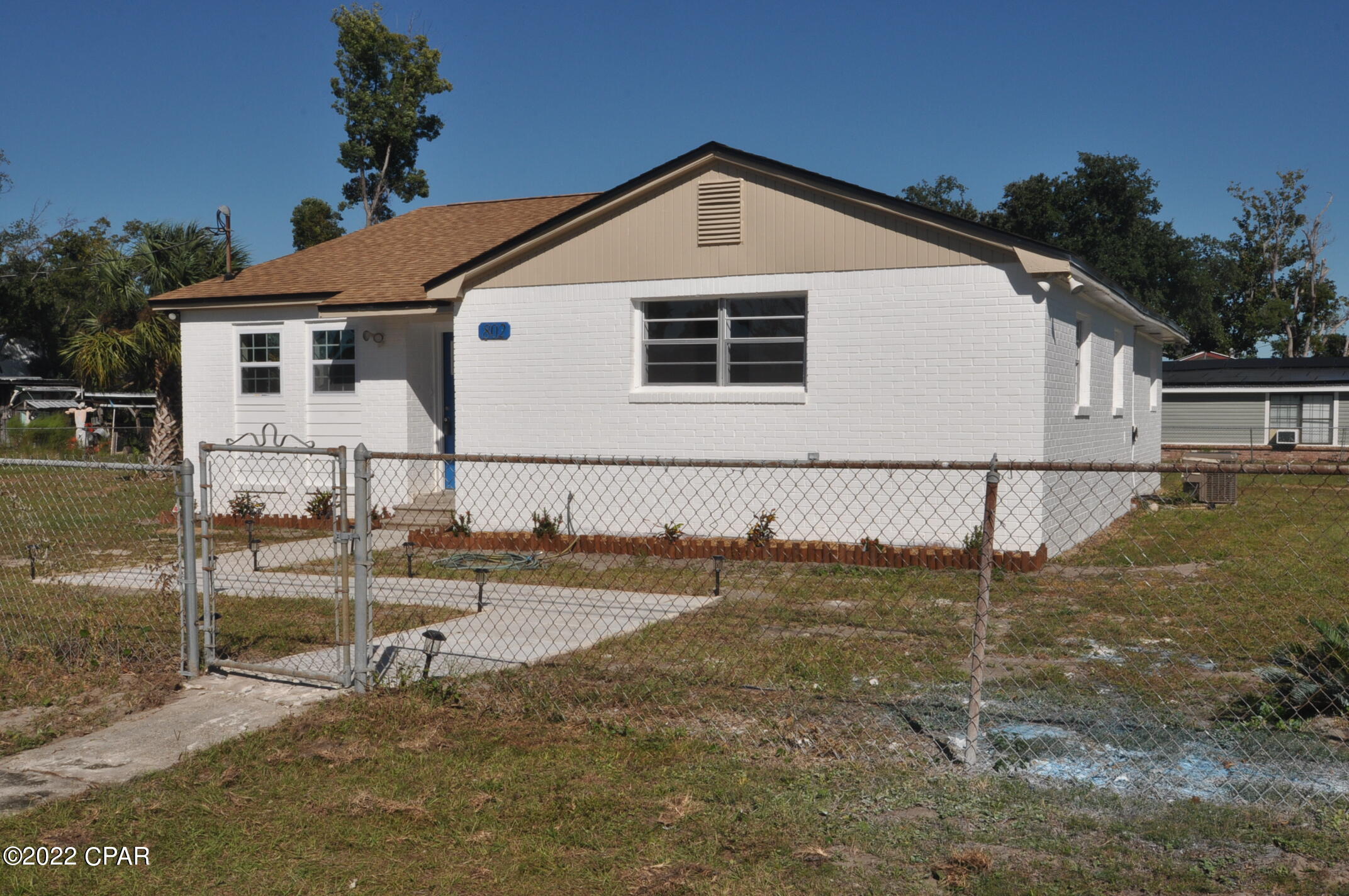 Image 3 For 802 College Avenue