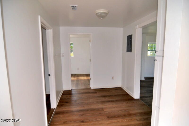 Image 8 For 802 College Avenue