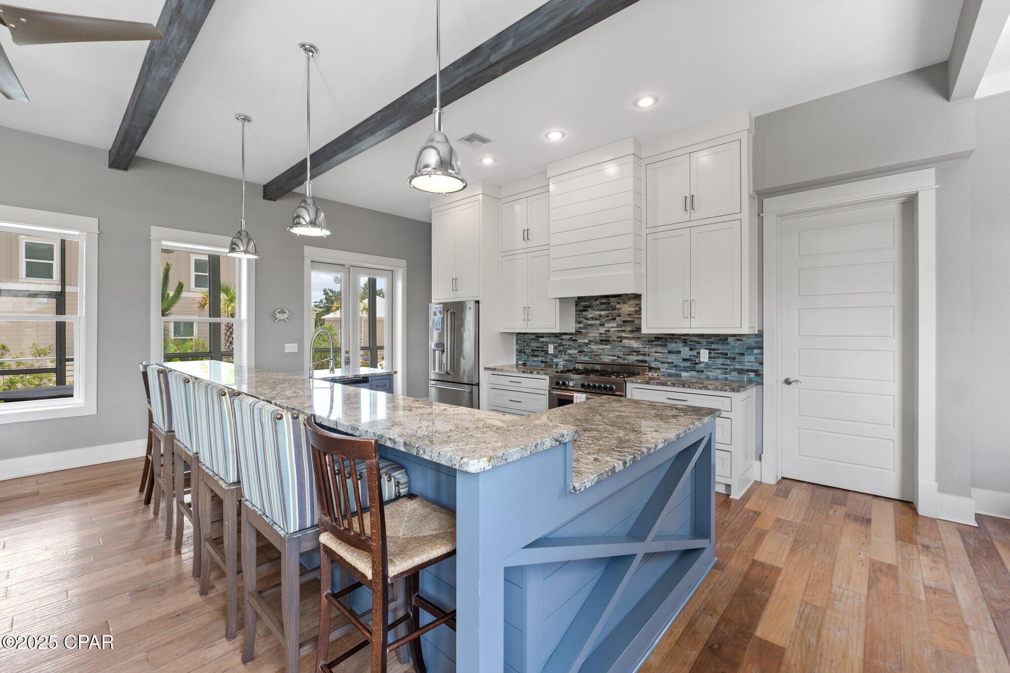 Listing photo id 23 for 104 Pinwheel Court