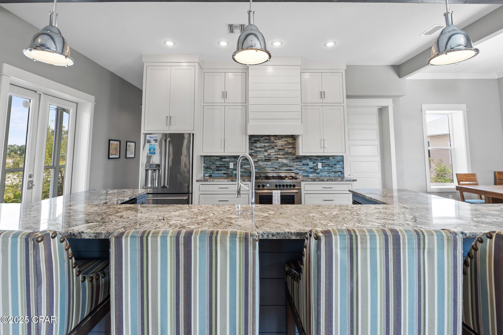 Listing photo id 24 for 104 Pinwheel Court