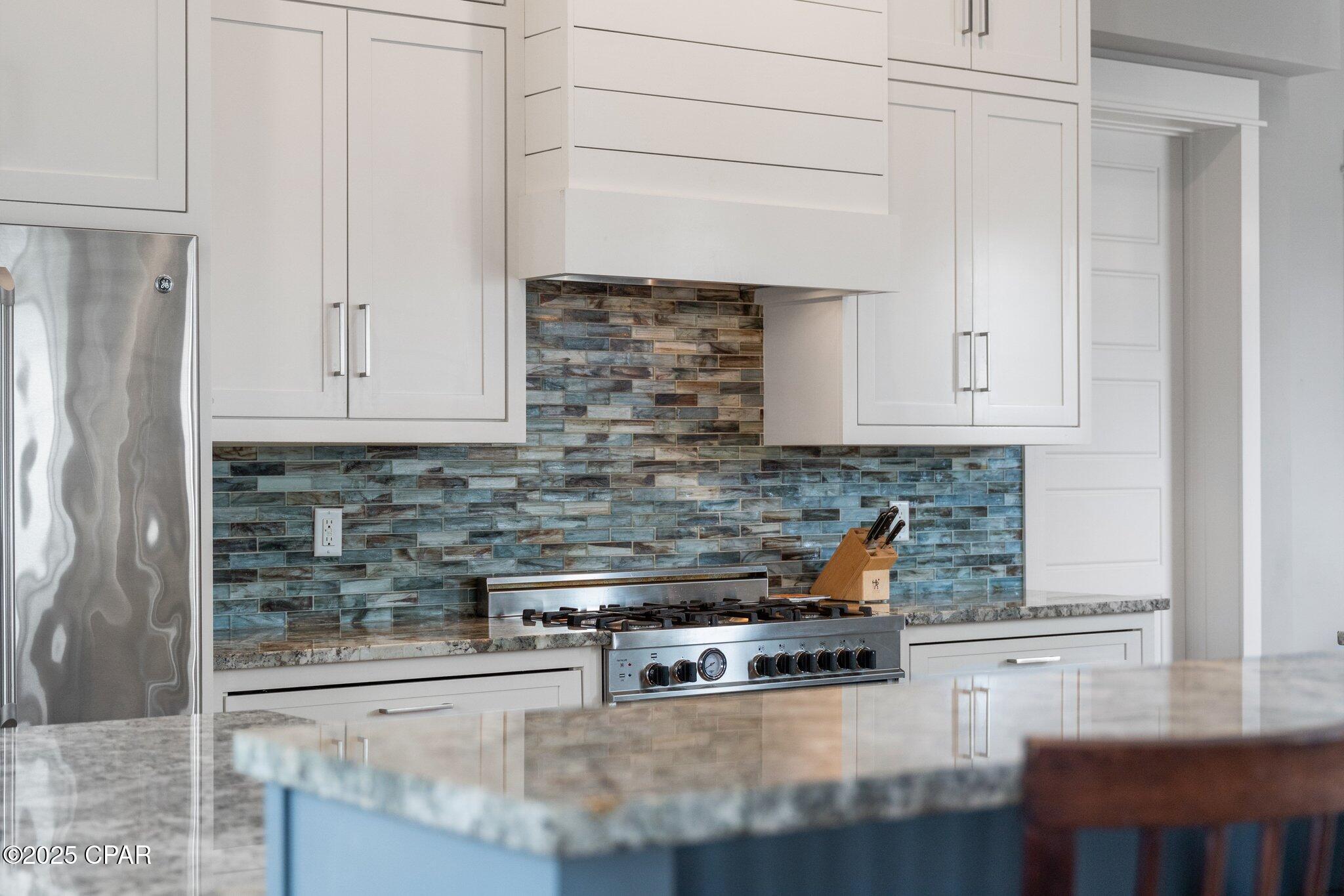 Listing photo id 26 for 104 Pinwheel Court