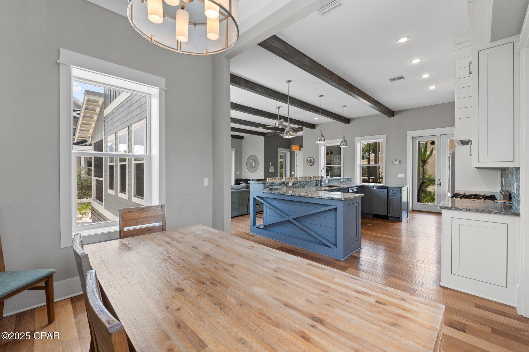 Listing photo id 29 for 104 Pinwheel Court