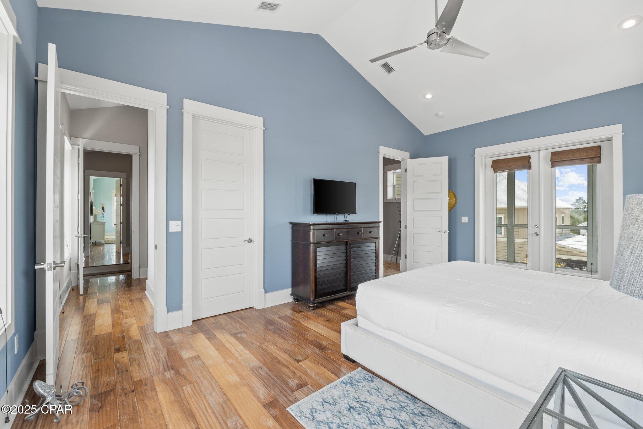 Listing photo id 45 for 104 Pinwheel Court