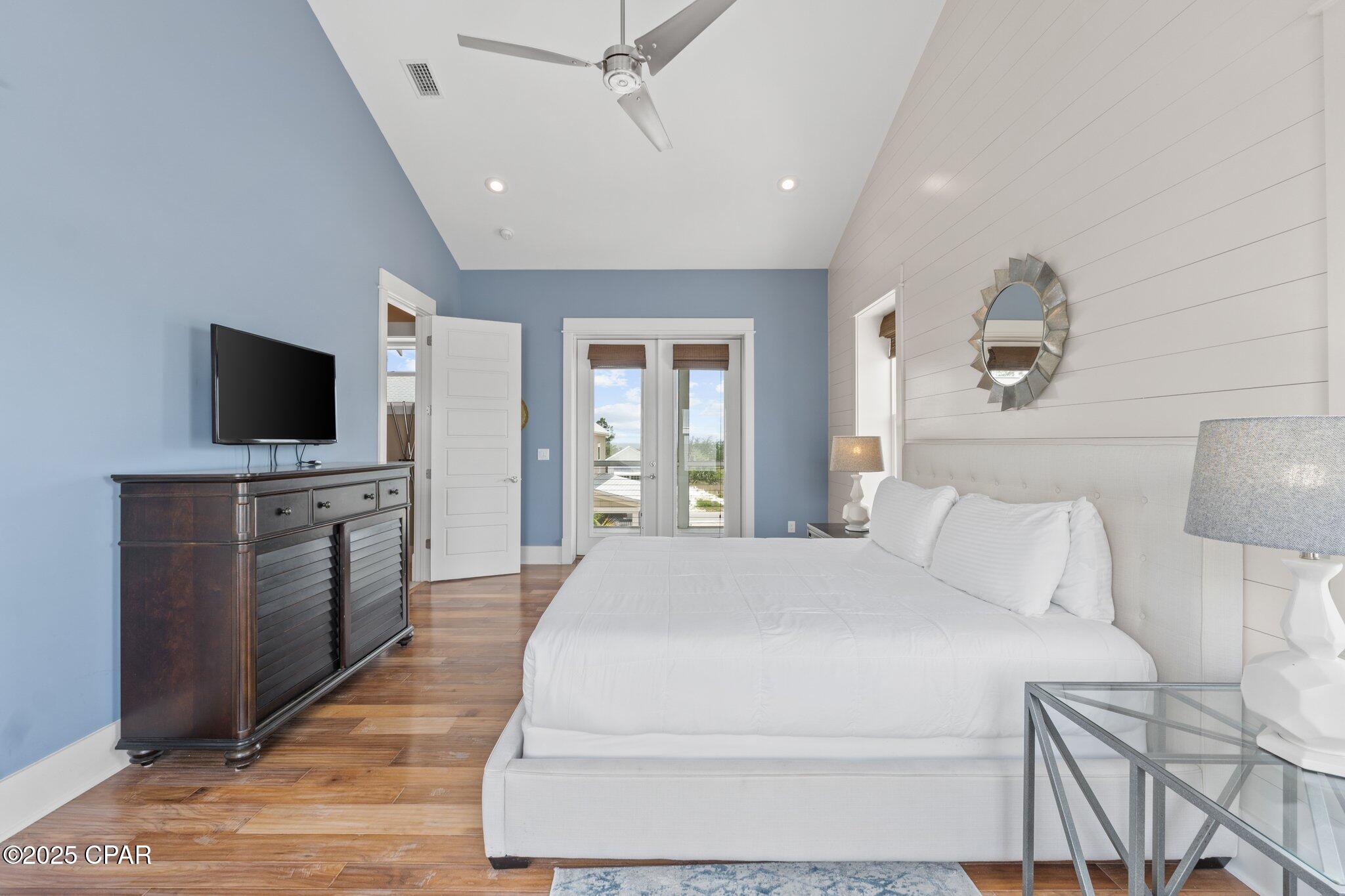 Listing photo id 46 for 104 Pinwheel Court