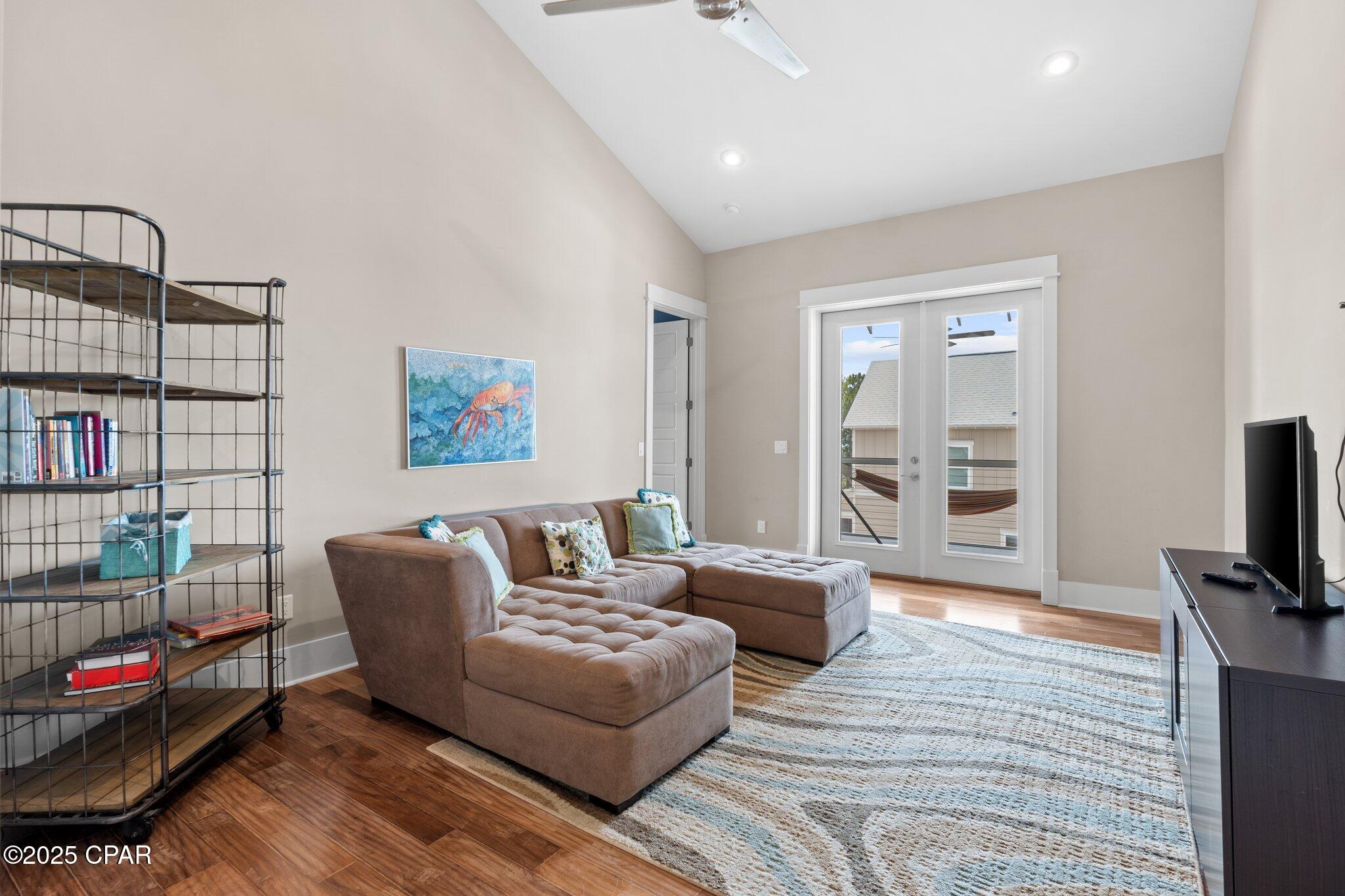 Listing photo id 69 for 104 Pinwheel Court