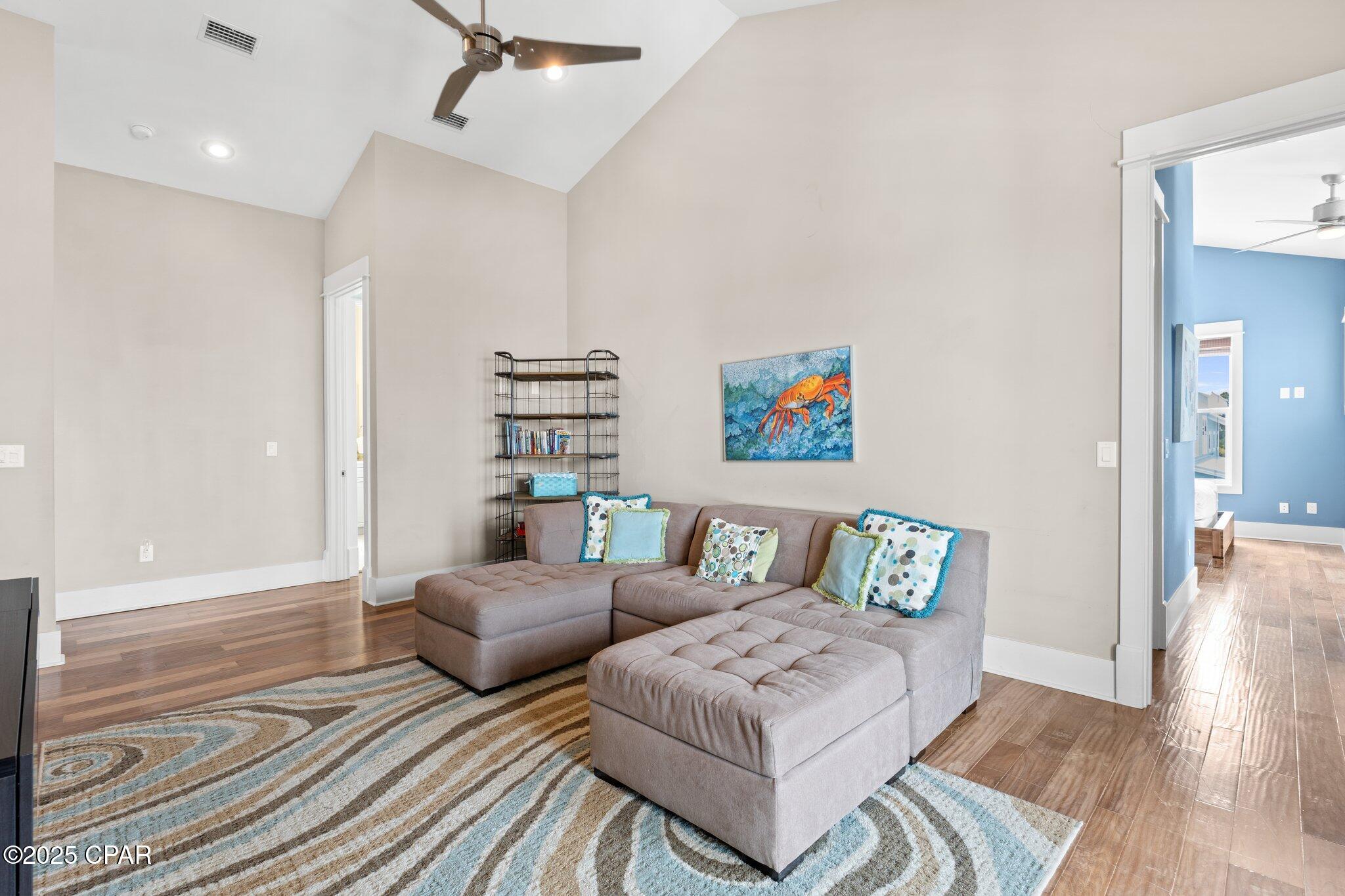 Listing photo id 71 for 104 Pinwheel Court