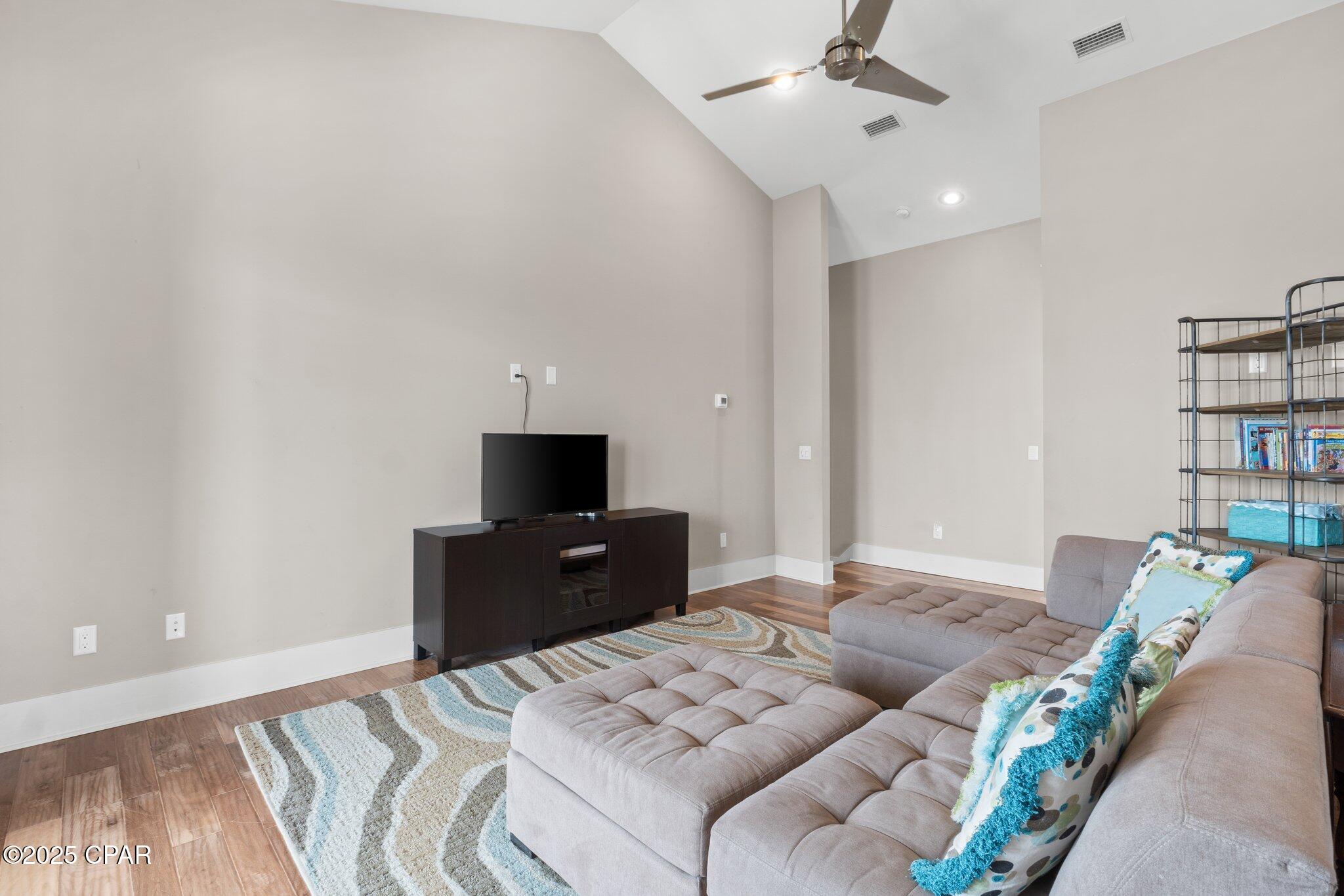 Image 72 For 104 Pinwheel Court