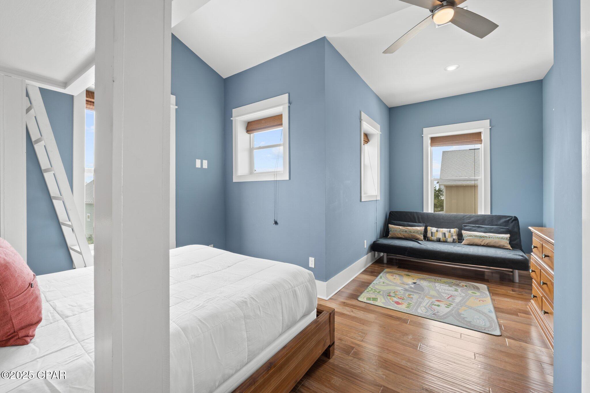 Listing photo id 79 for 104 Pinwheel Court