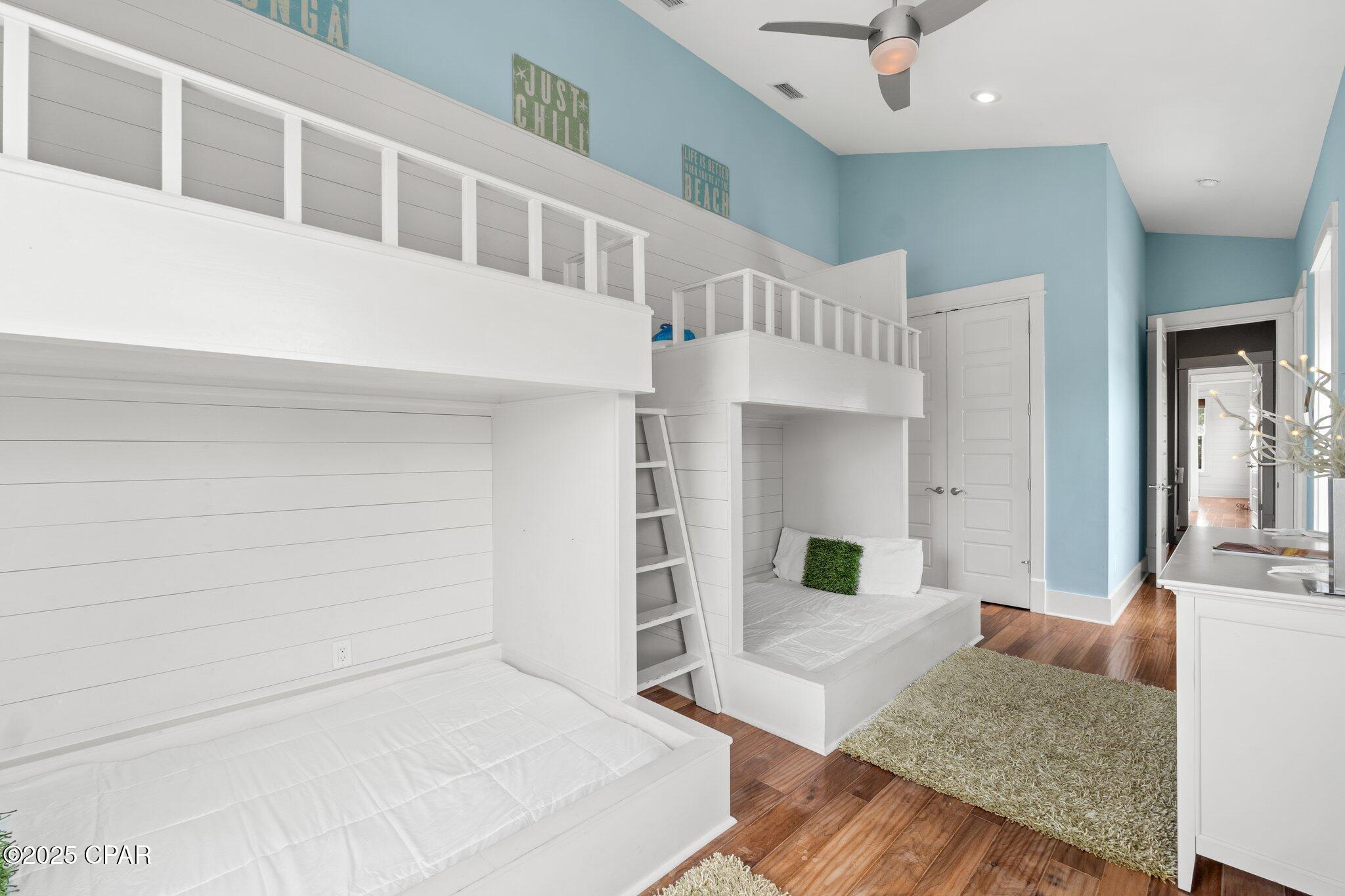 Listing photo id 92 for 104 Pinwheel Court