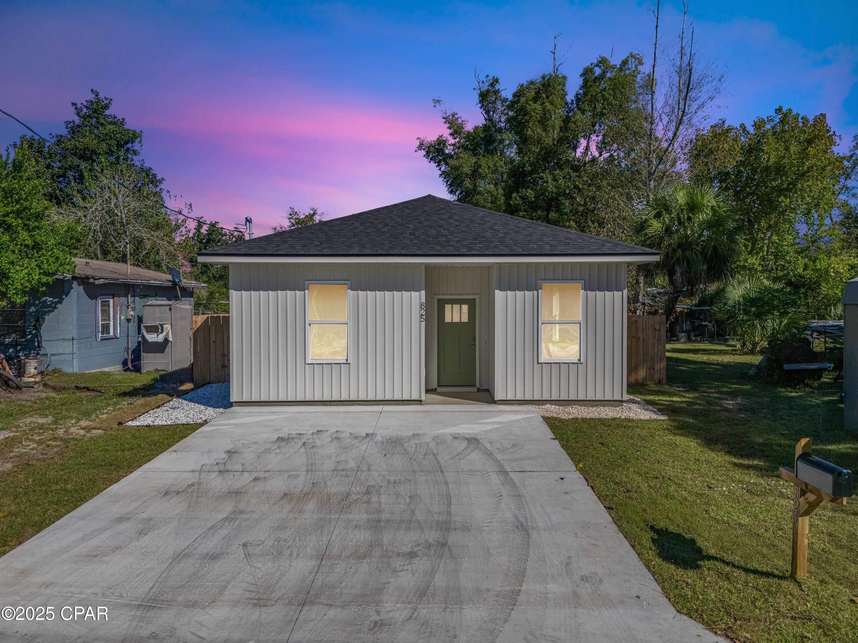 Details for 825 12th Street, Panama City, FL 32401