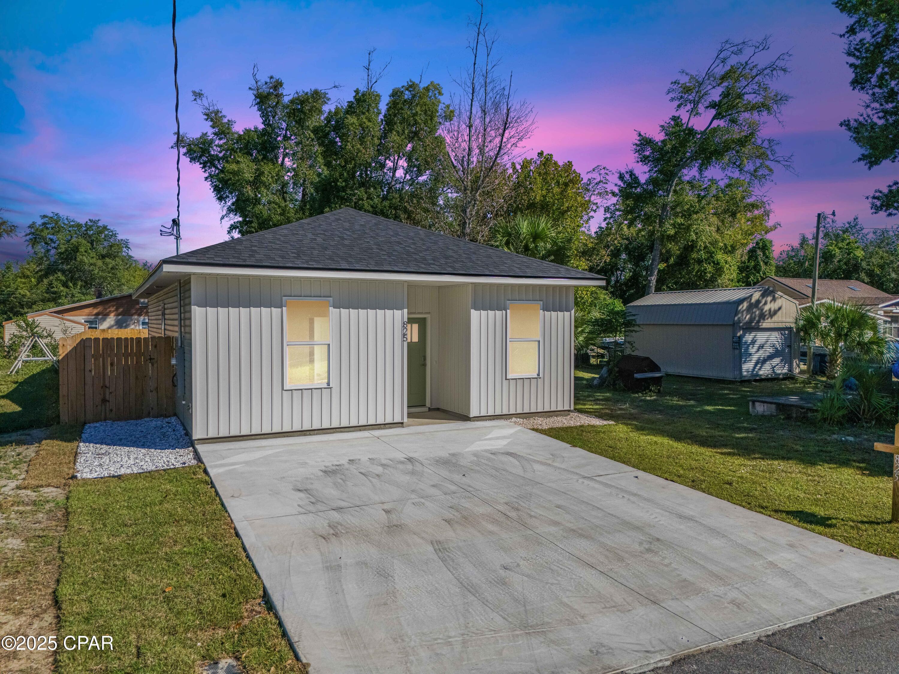 Image 2 For 825 12th Street