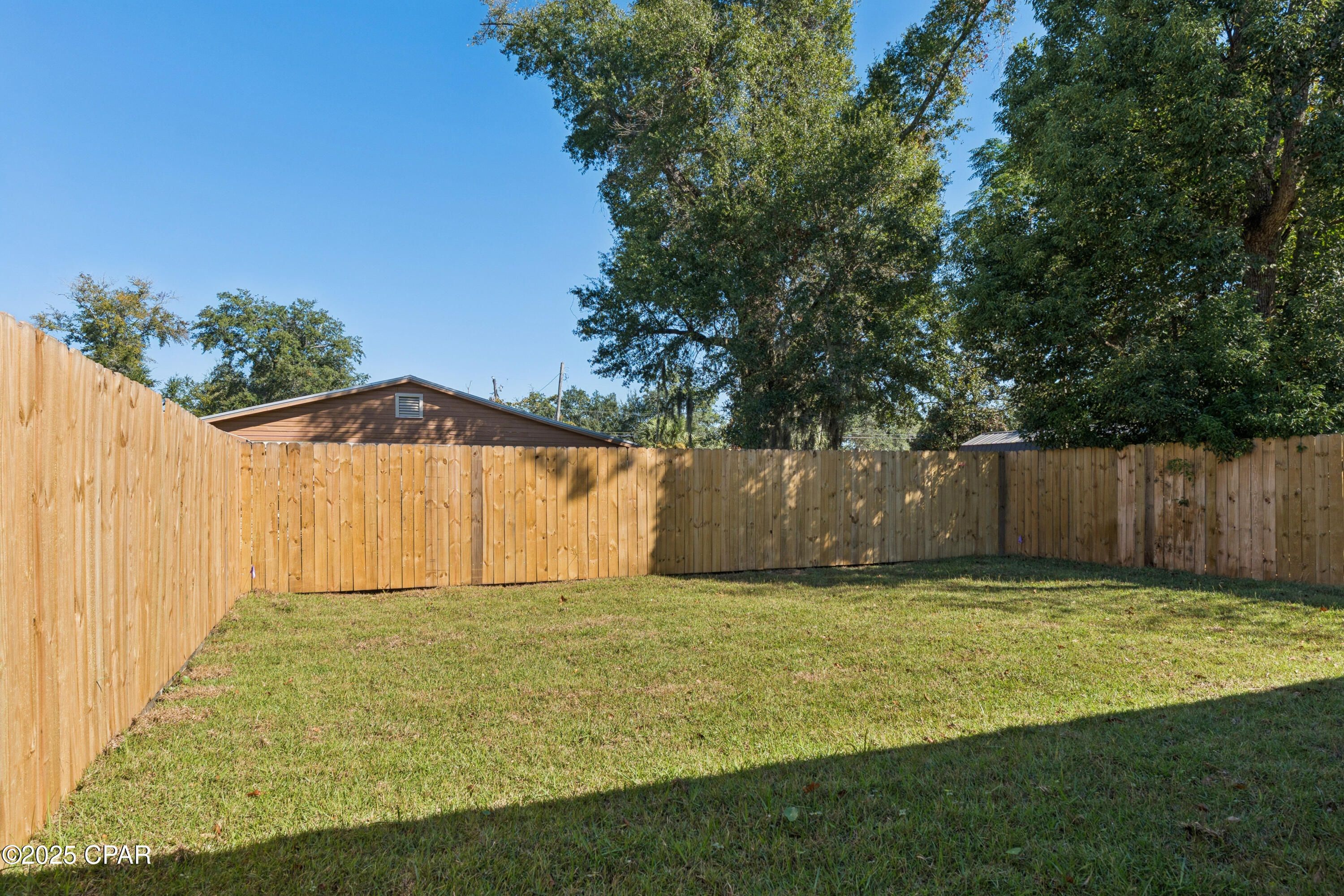 Image 25 For 825 12th Street