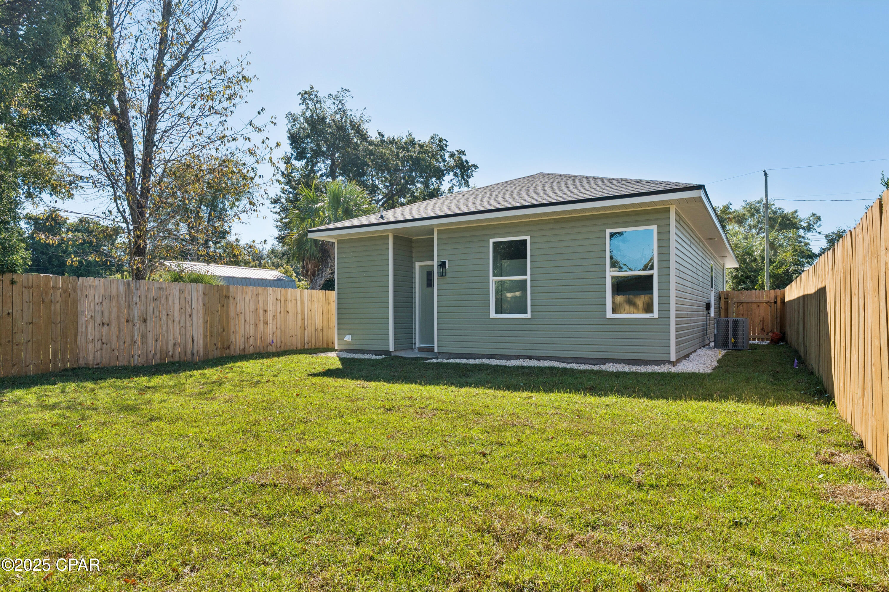 Image 26 For 825 12th Street