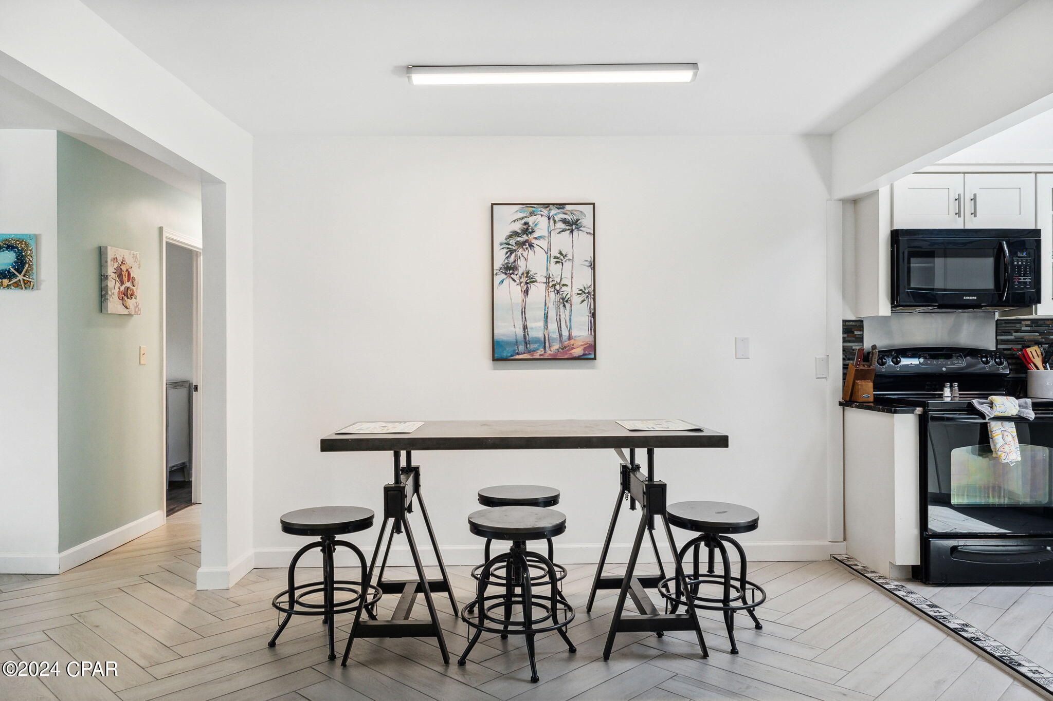 Image 11 For 500 Henley Drive