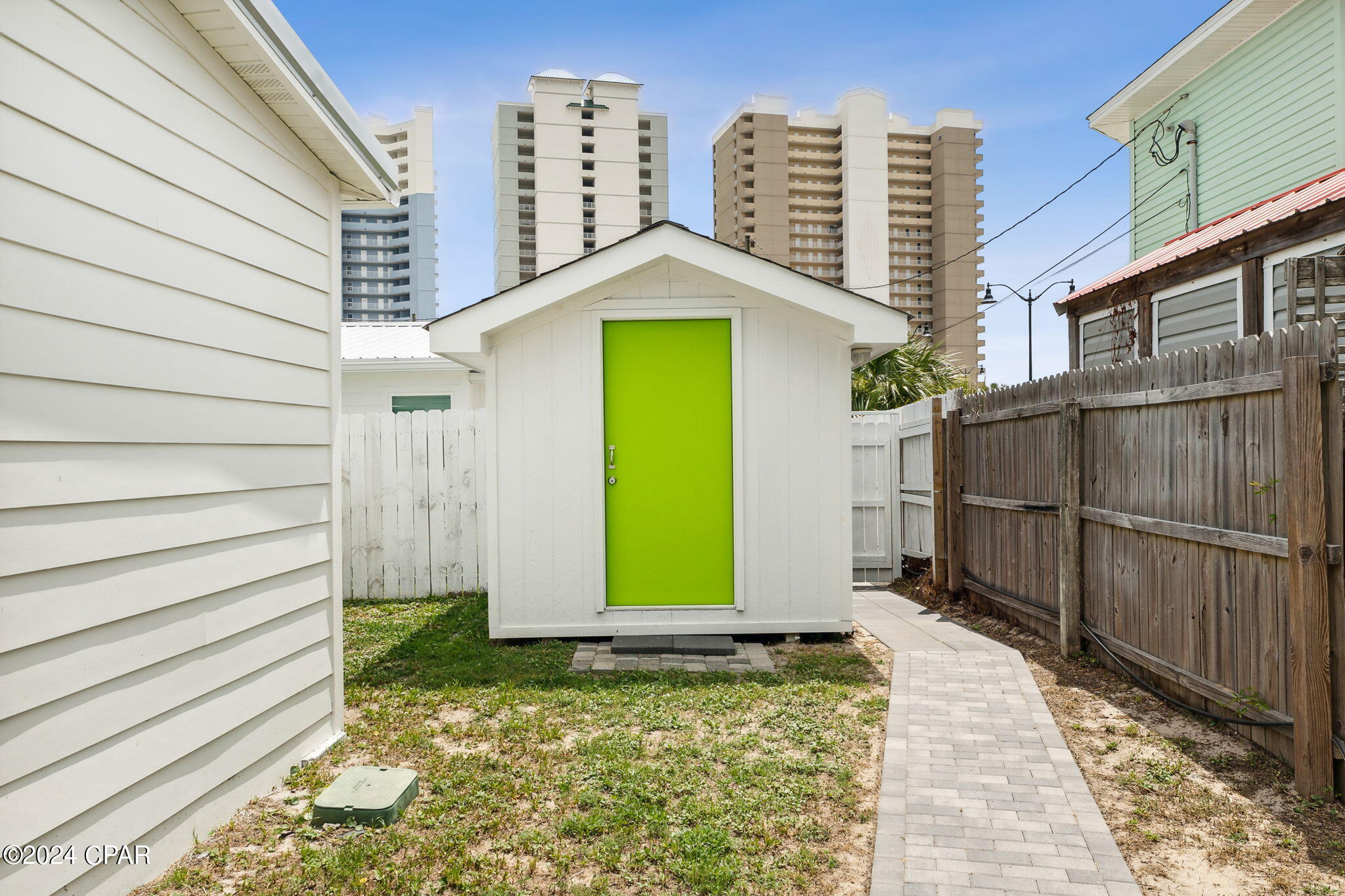 Image 31 For 500 Henley Drive