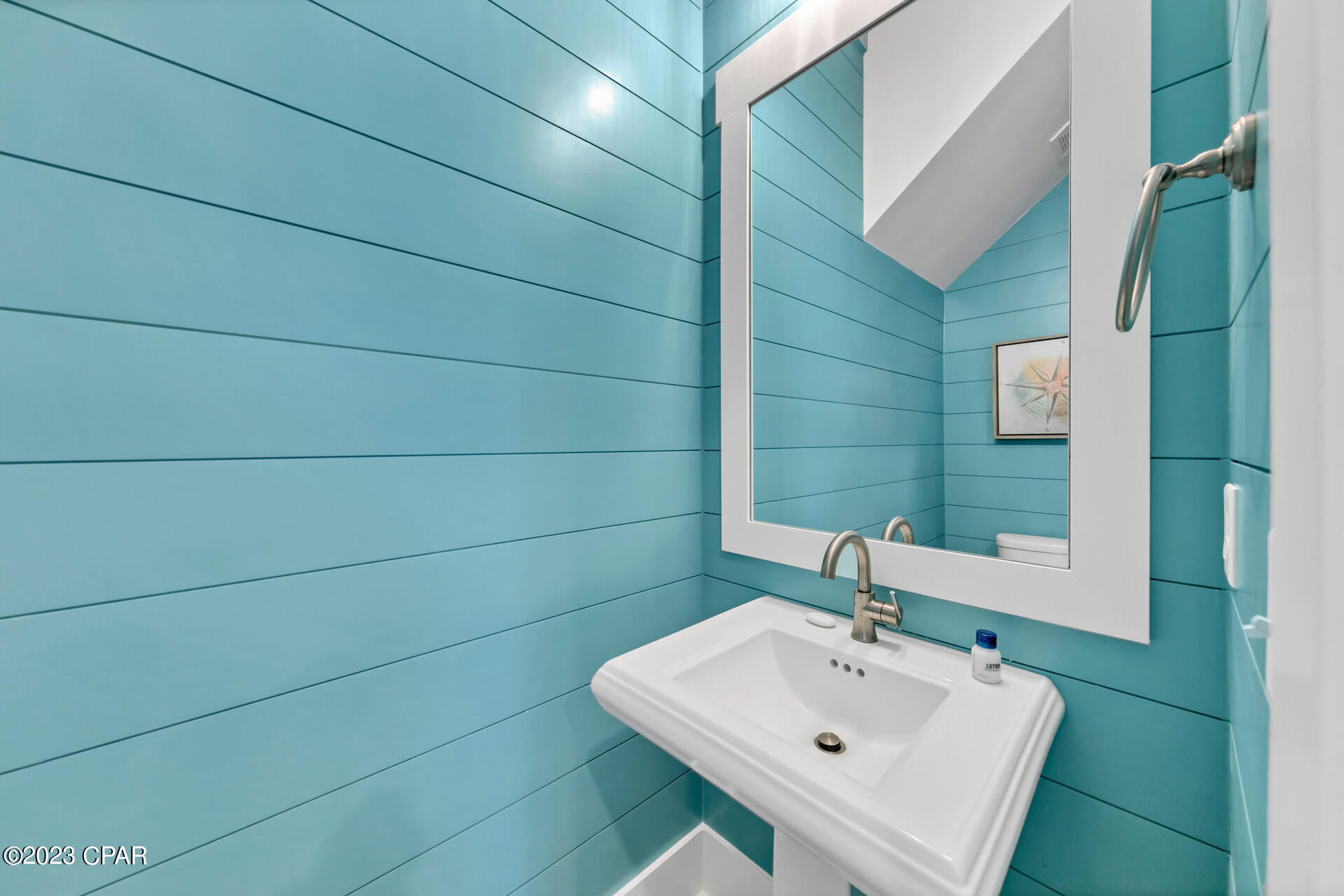 Image 13 For 13662 Front Beach Road