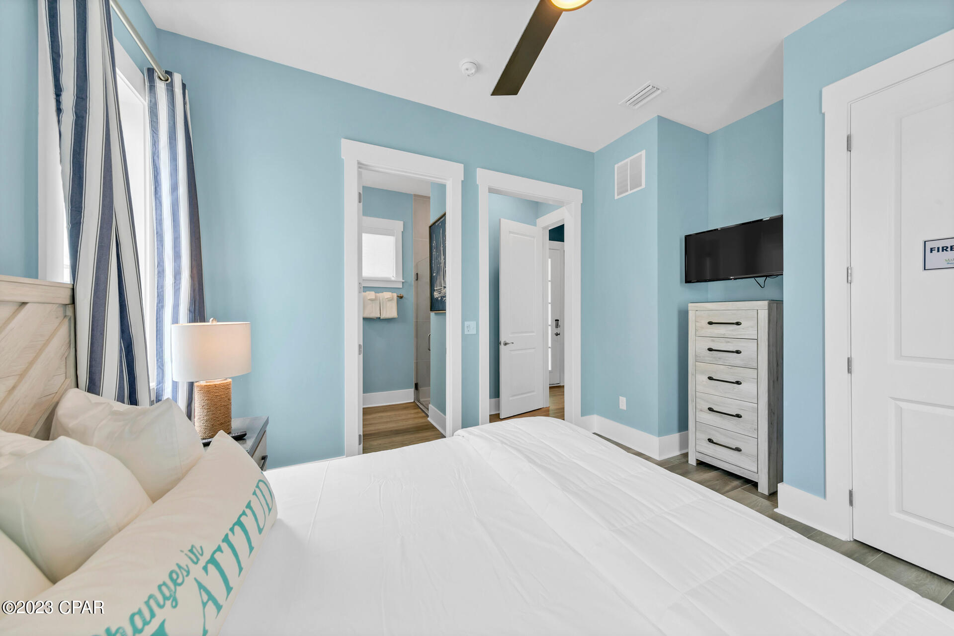 Image 35 For 13662 Front Beach Road