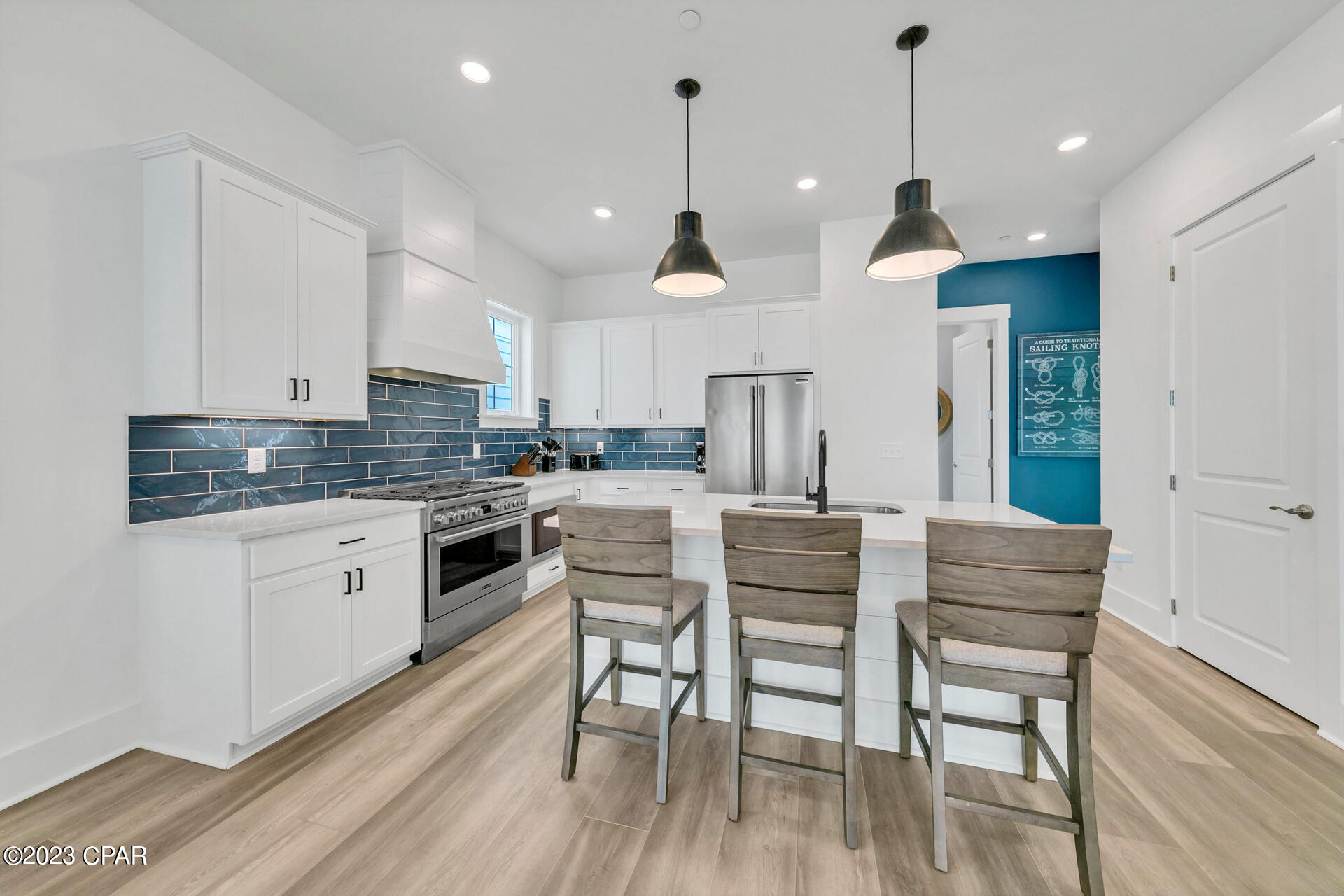 Image 5 For 13662 Front Beach Road