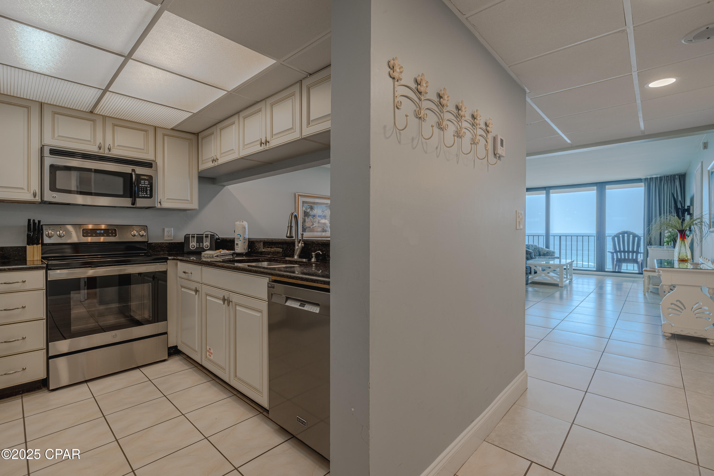 Image 32 For 11483 Front Beach  1010